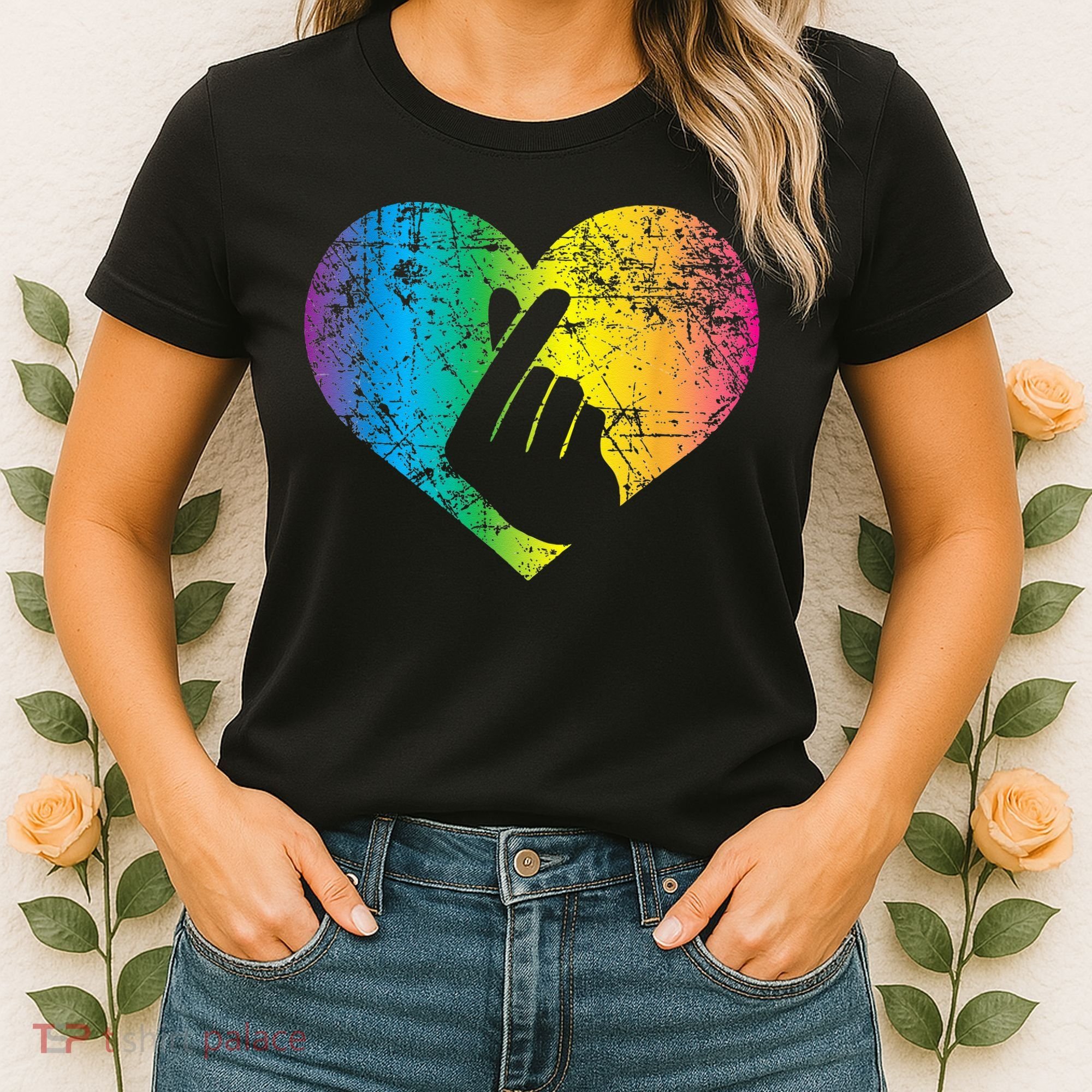 K Pop Heart Hand Symbol KPop Rainbow Korean Music Gift Women's T-Shirt