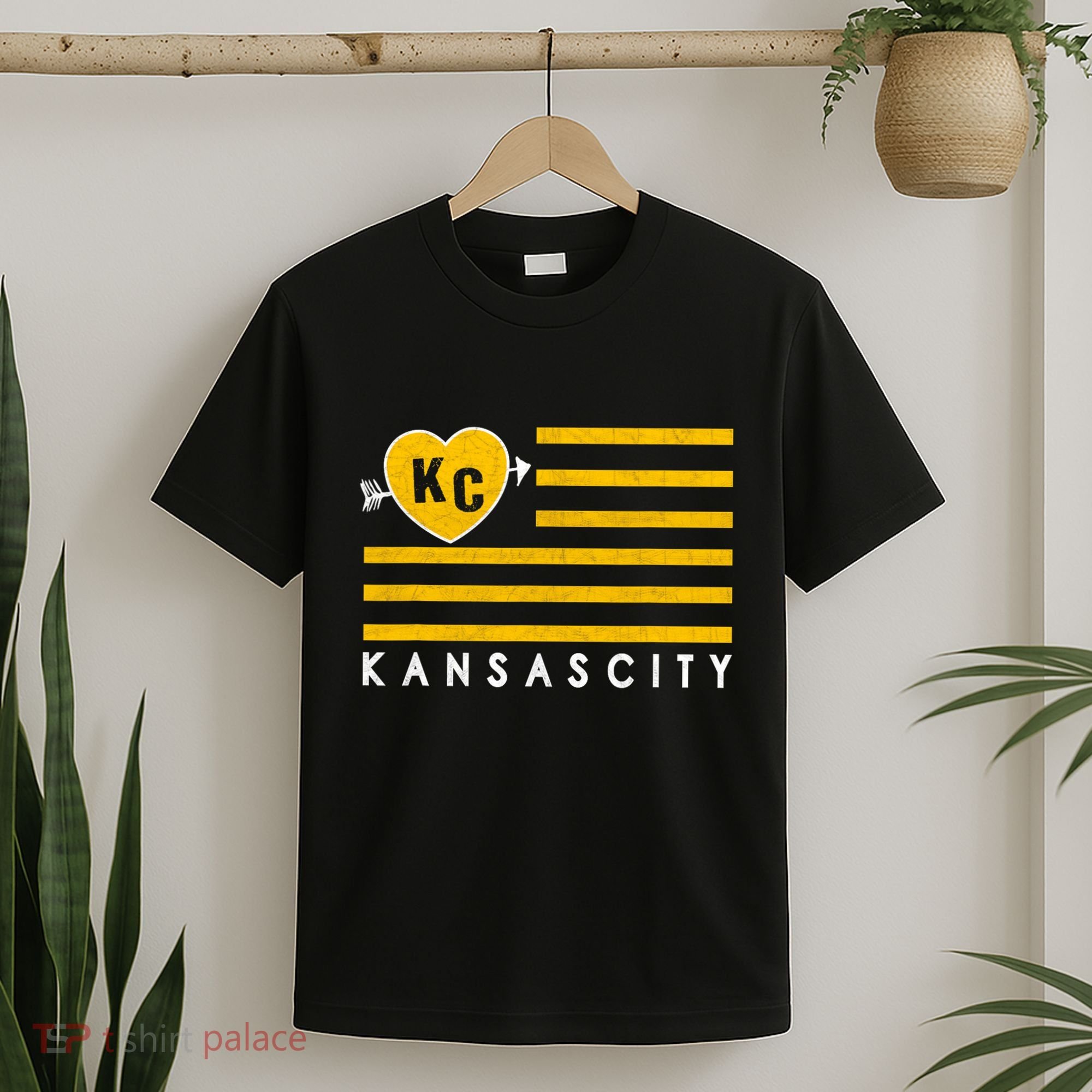 Kc Red Heart & Arrow 2 Letter Kc Kansas City Kc Love Kc Red T-Shirt
