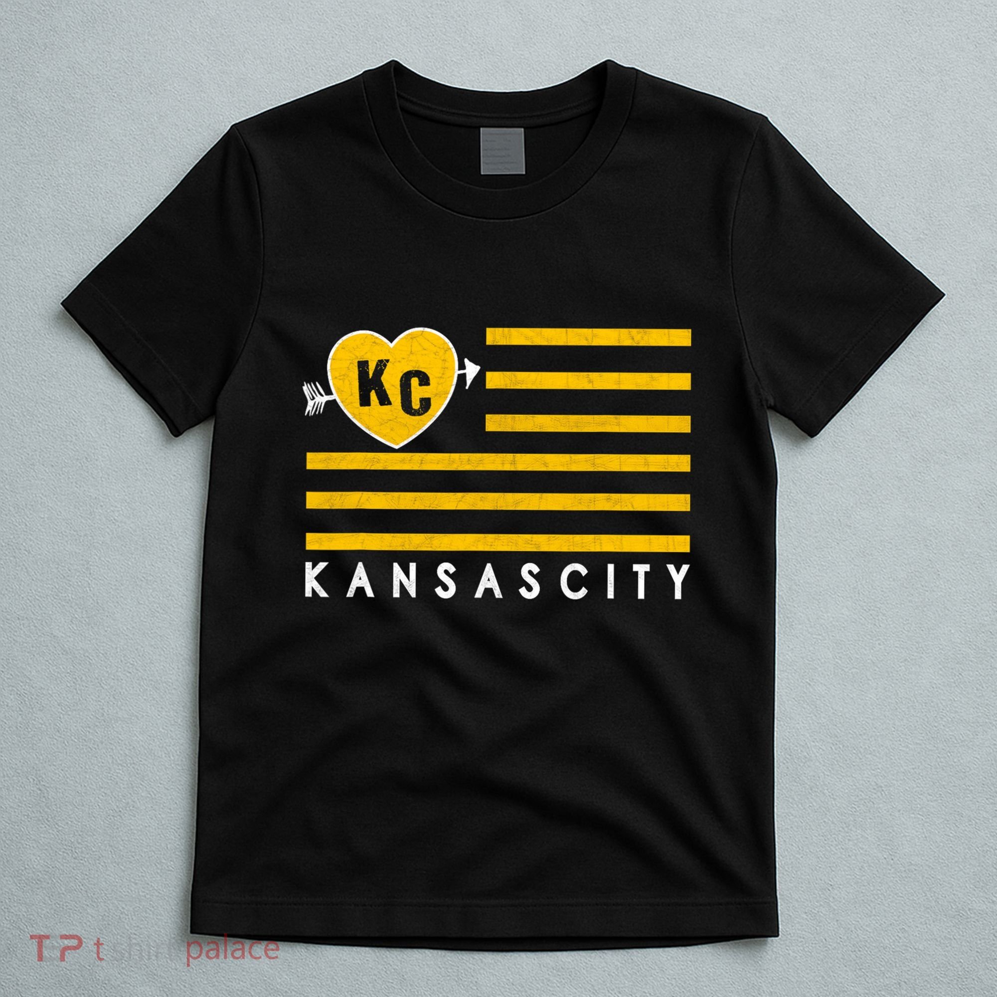 Kc Red Heart & Arrow 2 Letter Kc Kansas City Kc Love Kc Red T-Shirt