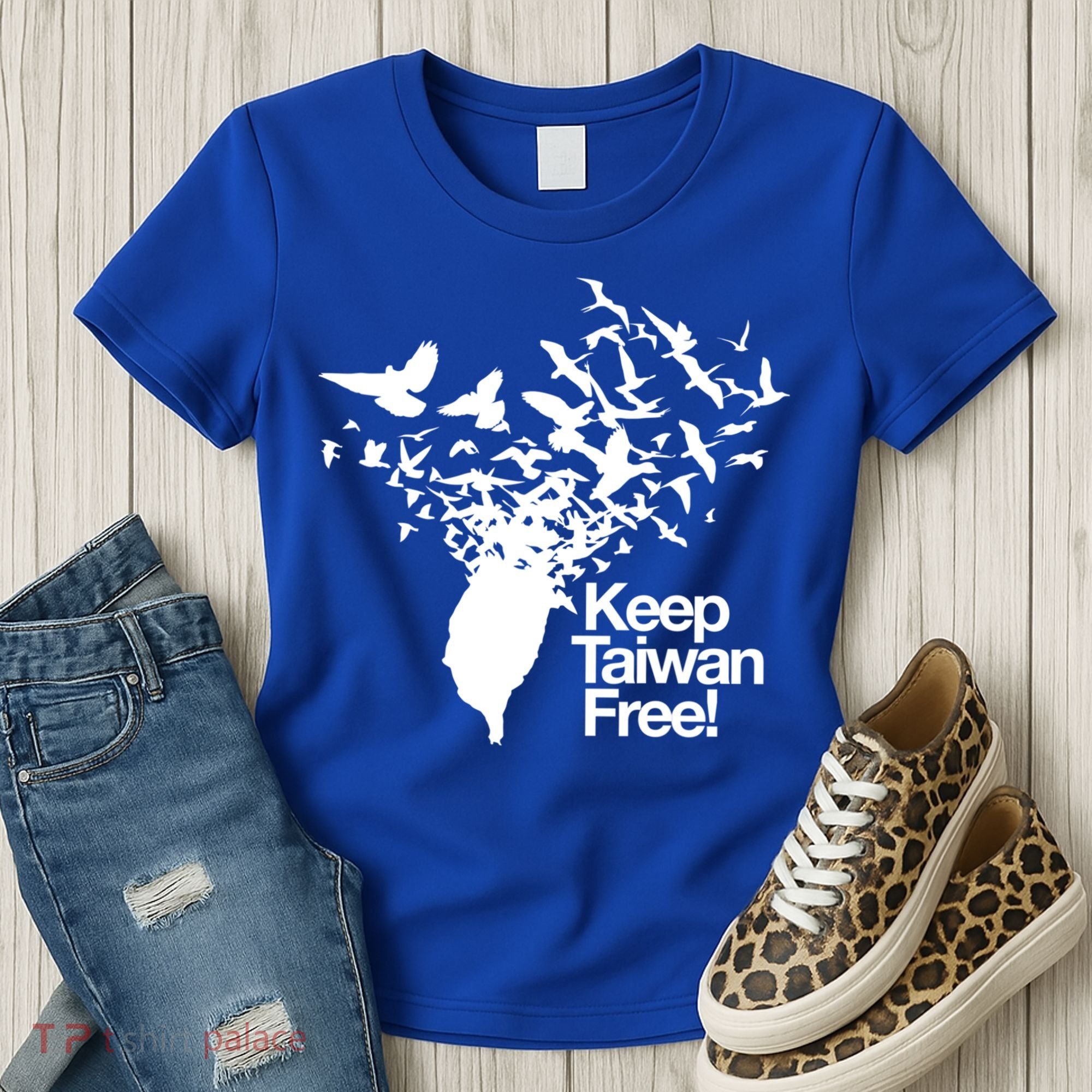 Keep Taiwan Free With Peace Birds Flying Out Gift Women's T-Shirt