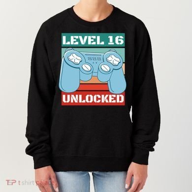 Level 16 Unlocked Gaming Retro Women's Sweatshirt