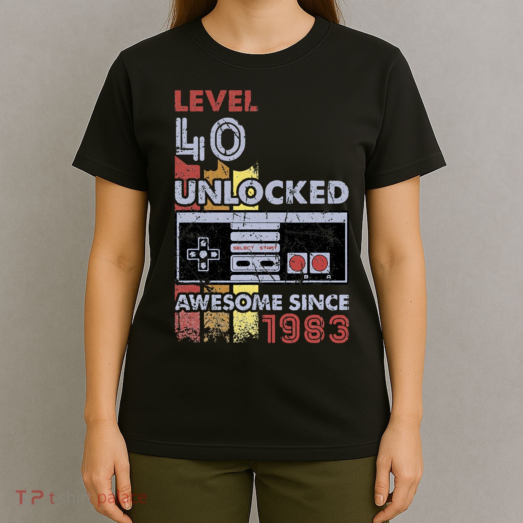 Level 40 Unlocked Gamer 40th Birthday Gift Video Game Lovers T-Shirt