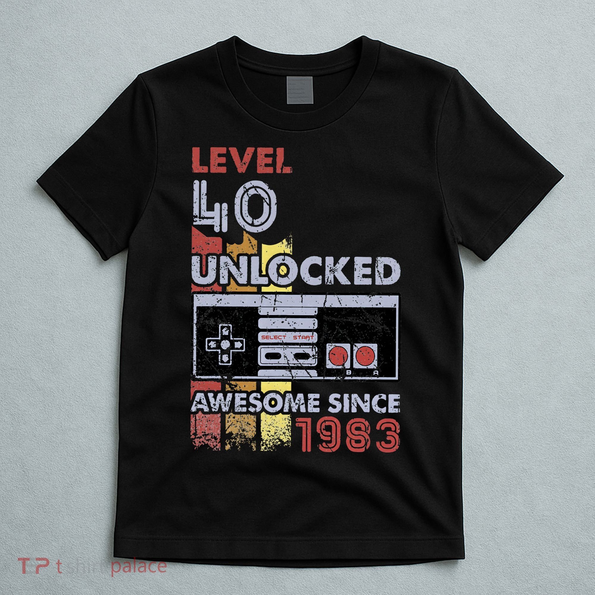 Level 40 Unlocked Gamer 40th Birthday Gift Video Game Lovers T-Shirt