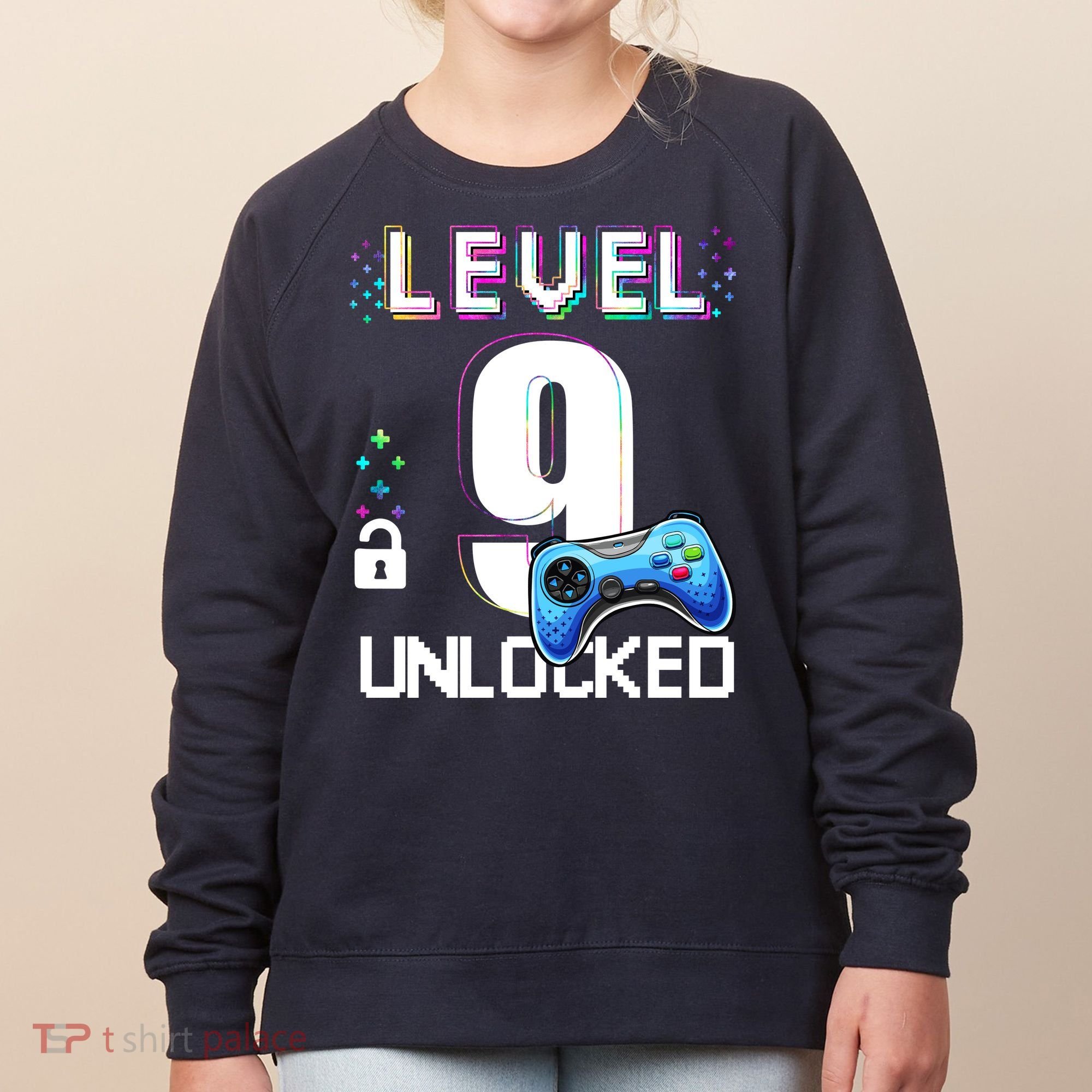 Level 9 Unlocked Video Game 9th Birthday Boy Gamer Women's Sweatshirt
