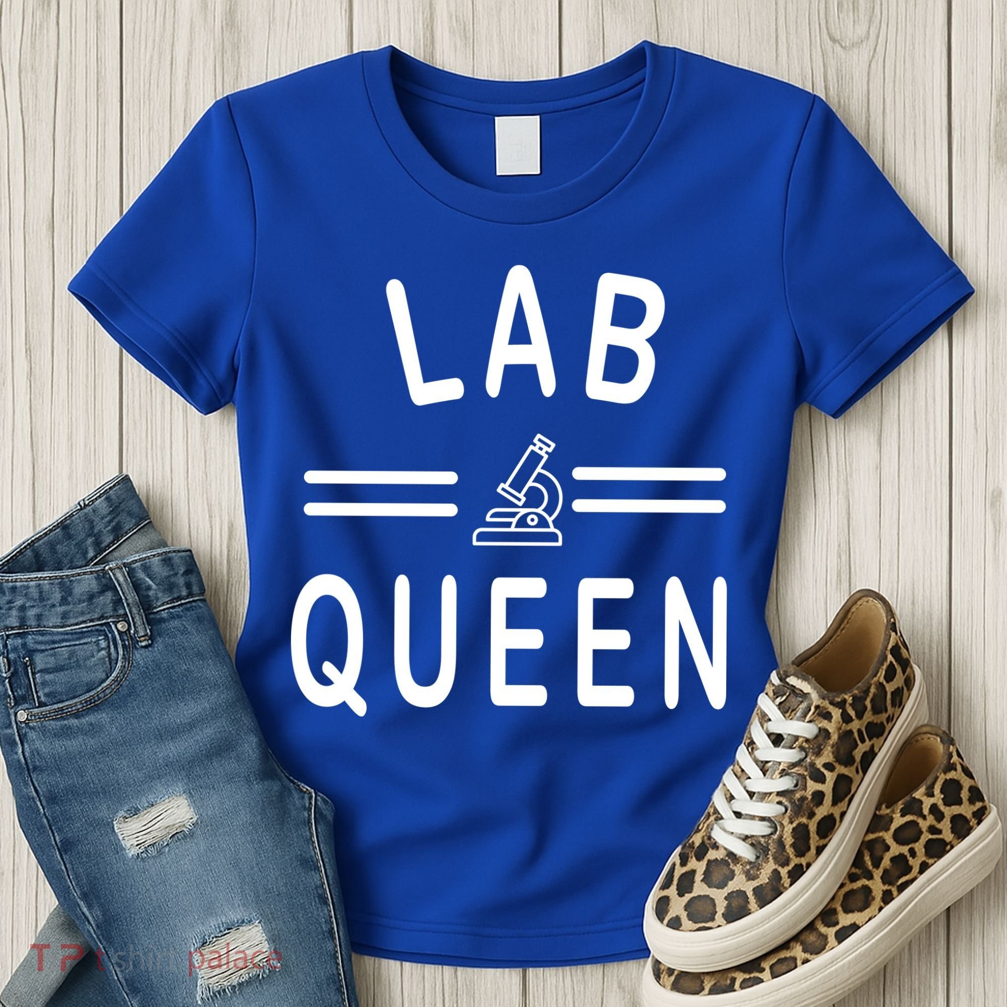 Lab Queen Women's T-Shirt