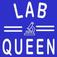 Lab Queen Women's T-Shirt thumb 6