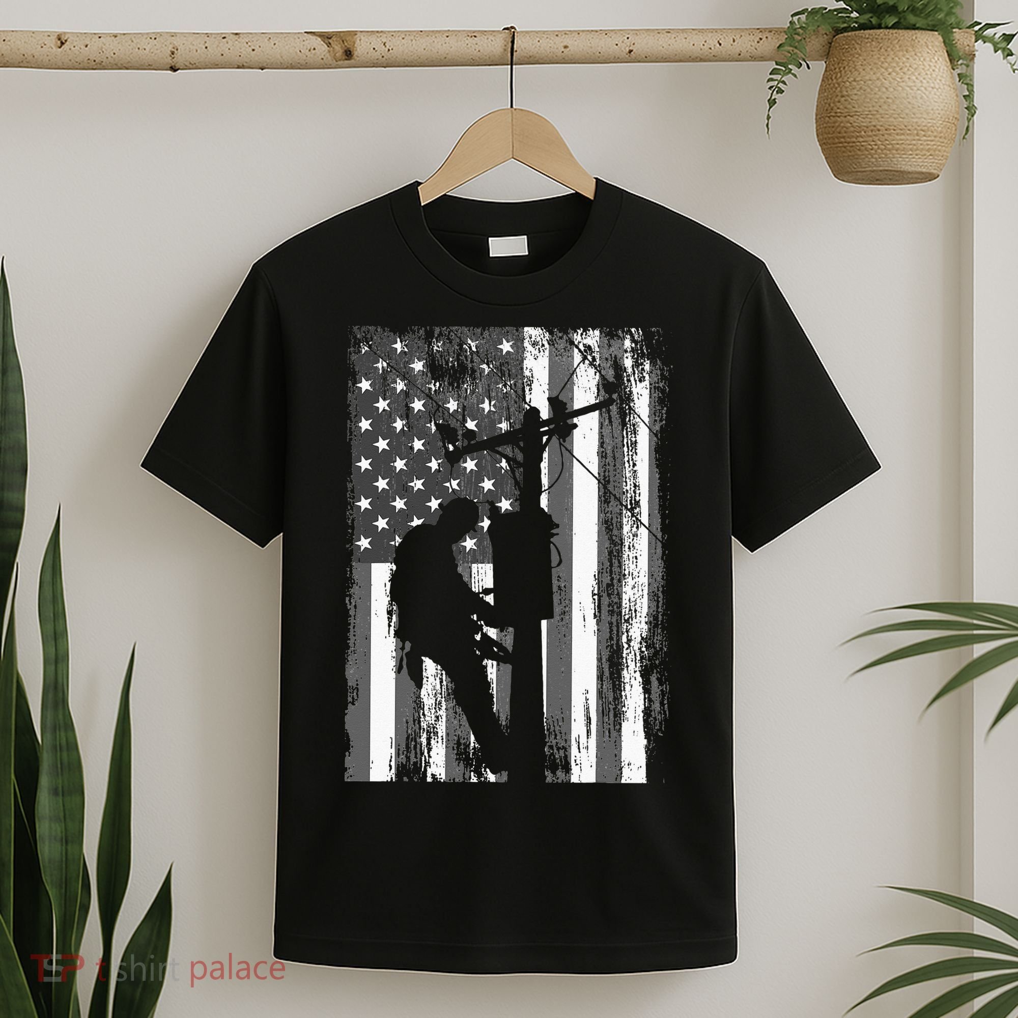 Lineman American Flag Vintage Patriotic Electrician Gift T-Shirt