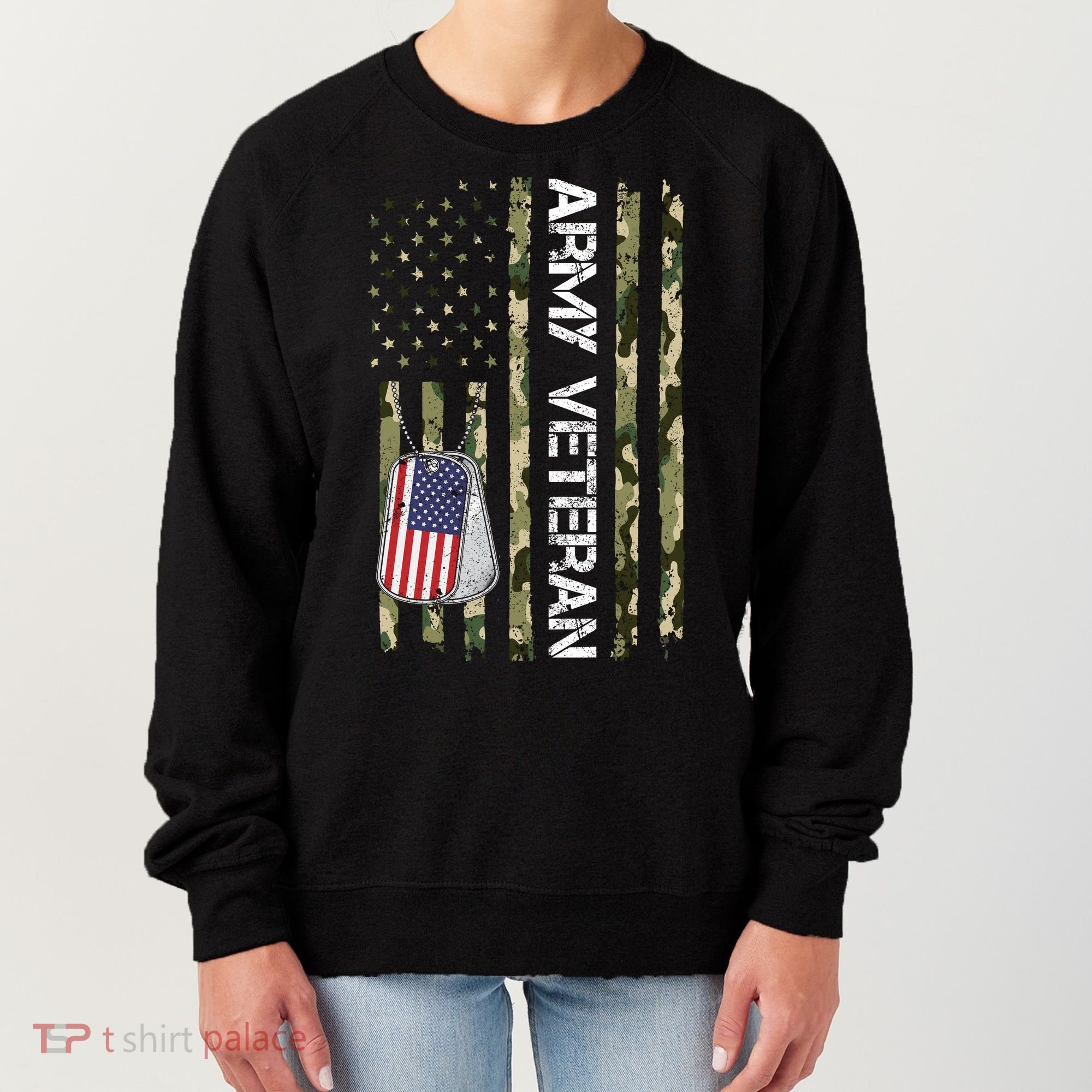 Love ARMY Veteran American Flag TShirt Women's Sweatshirt