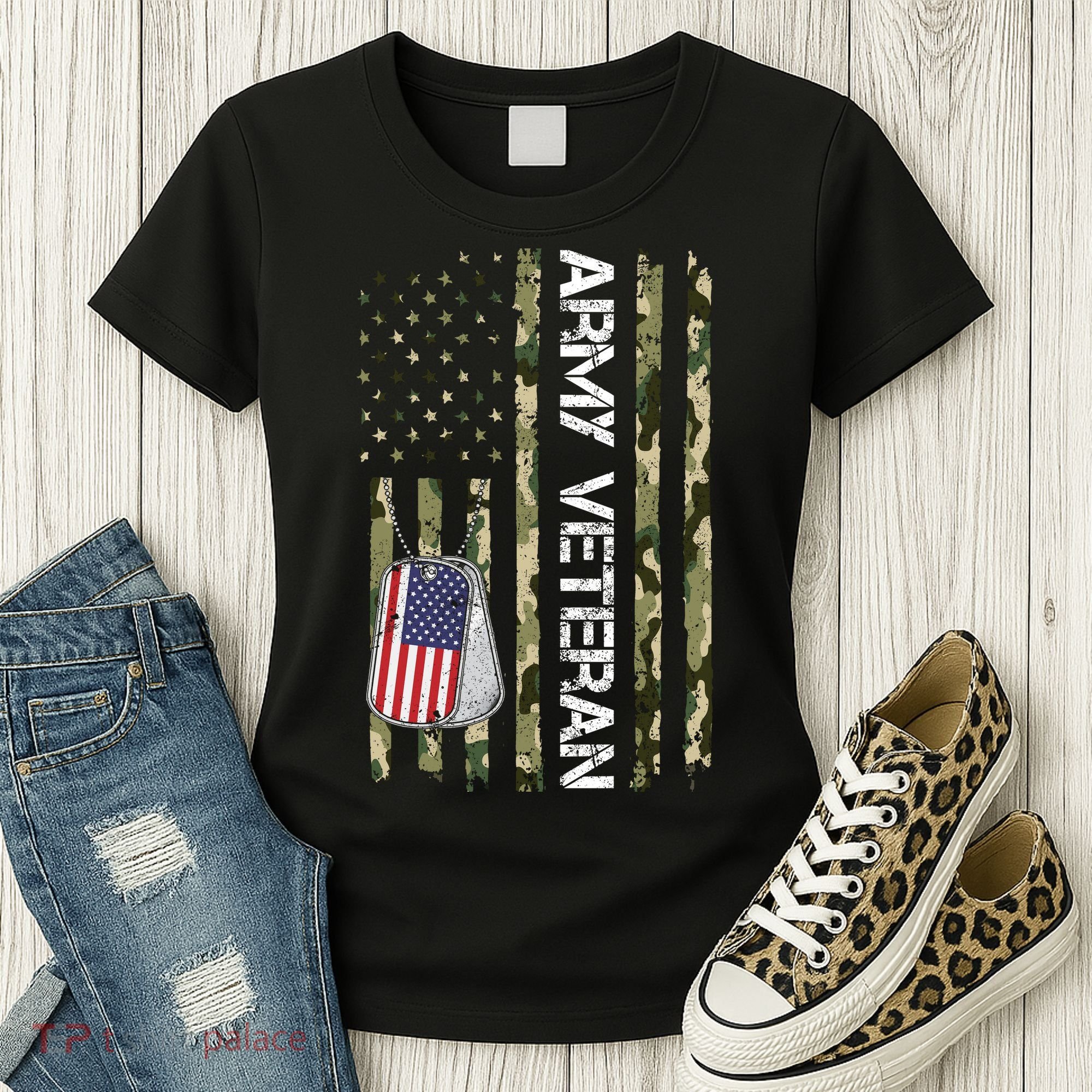 Love ARMY Veteran American Flag TShirt Women's T-Shirt