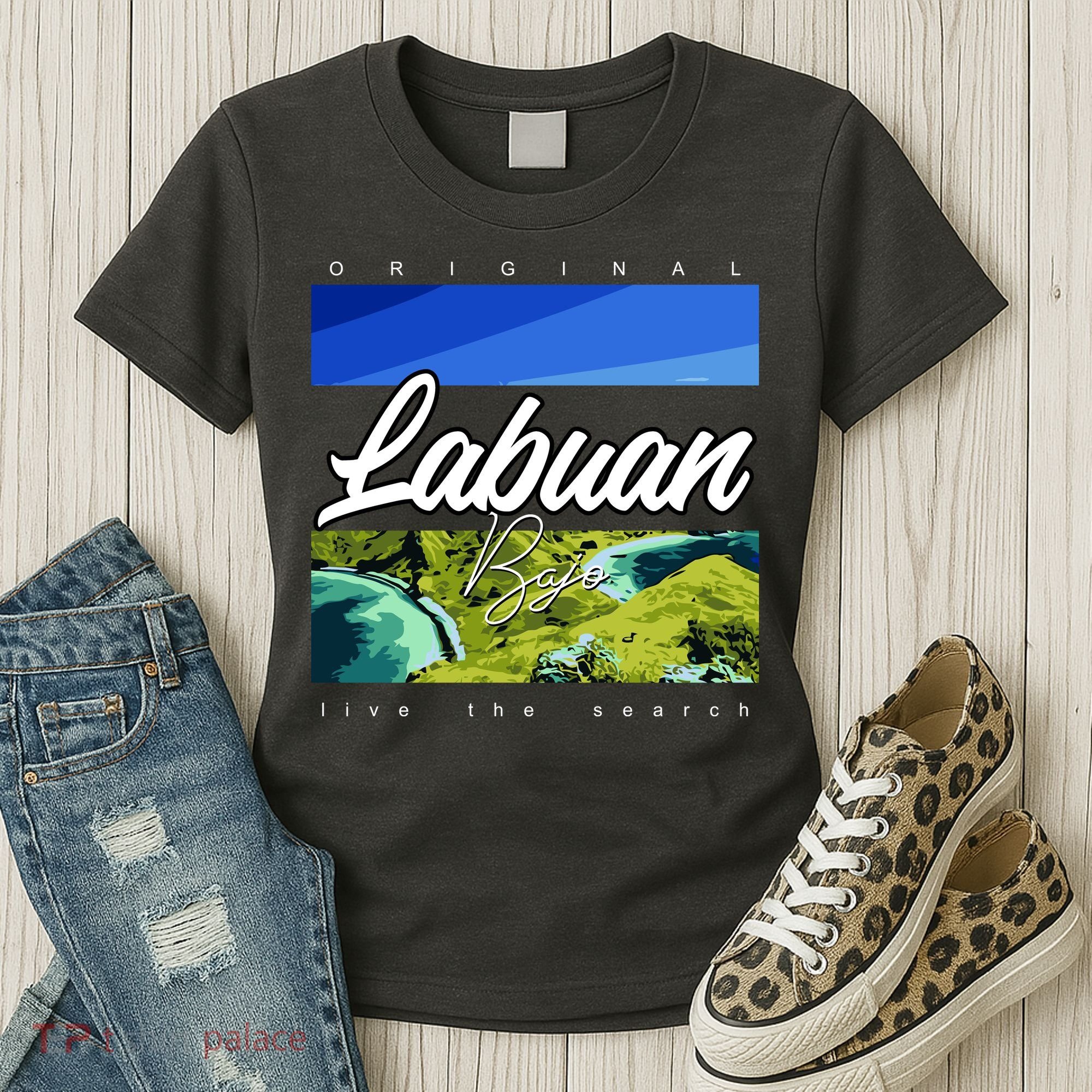 Labuan Bajo Live The Search Women's T-Shirt
