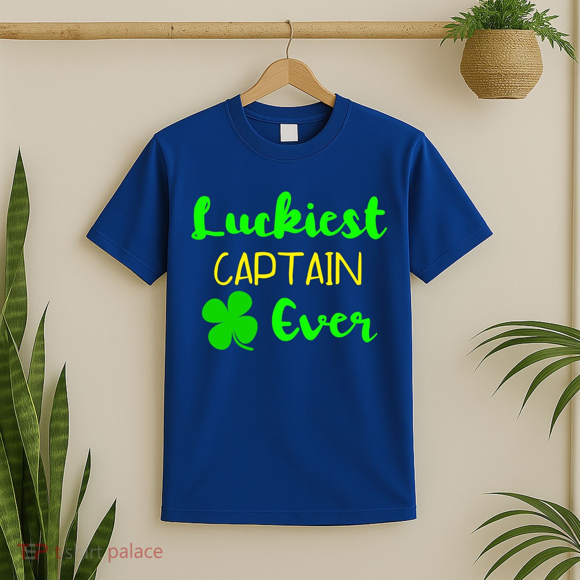 Luckiest Captain Ever St Patrick's Day Irish Boat Boating Cute Gift T-Shirt