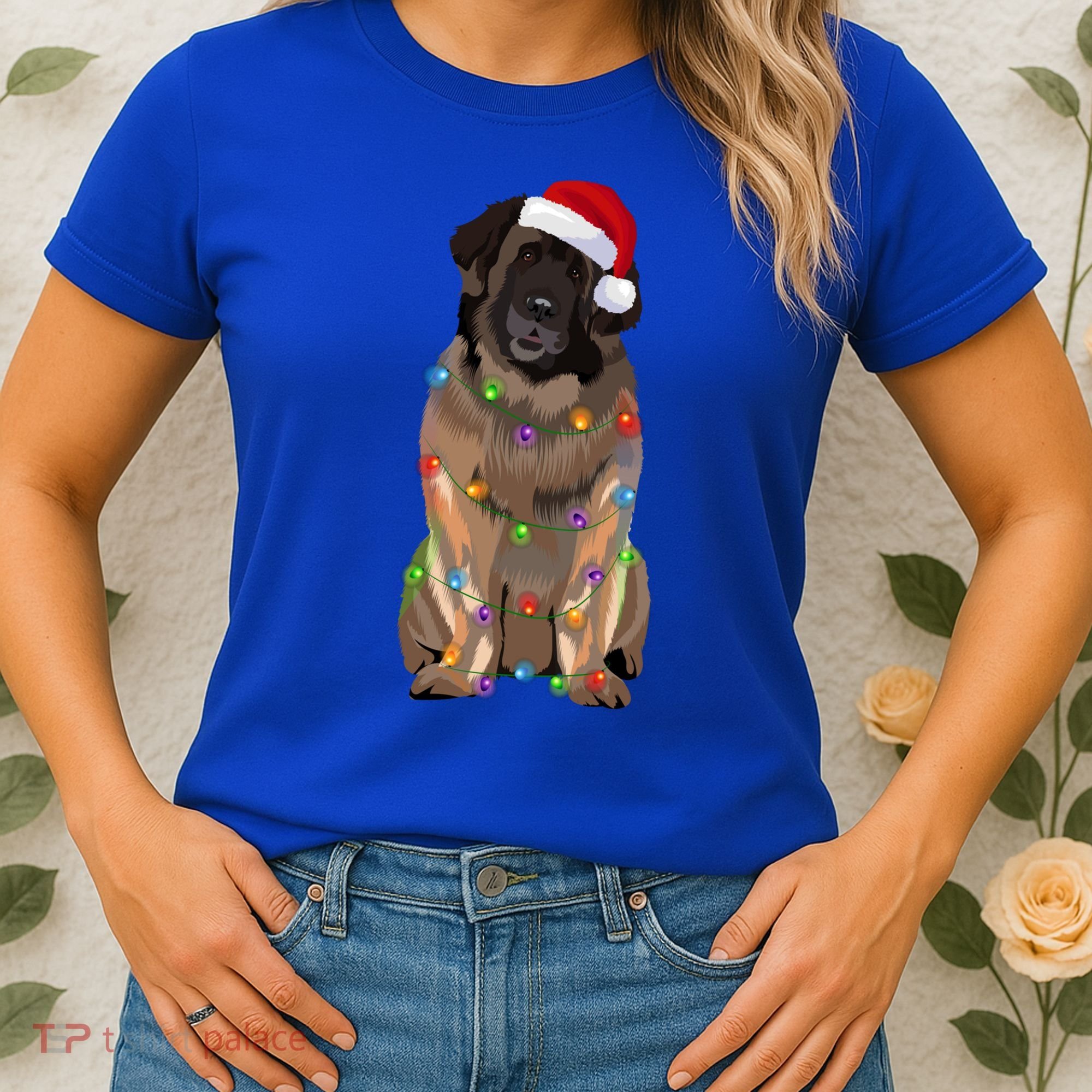 Leonberger Christmas Lights Xmas Dog Lover Santa Hat Great Gift Women's T-Shirt