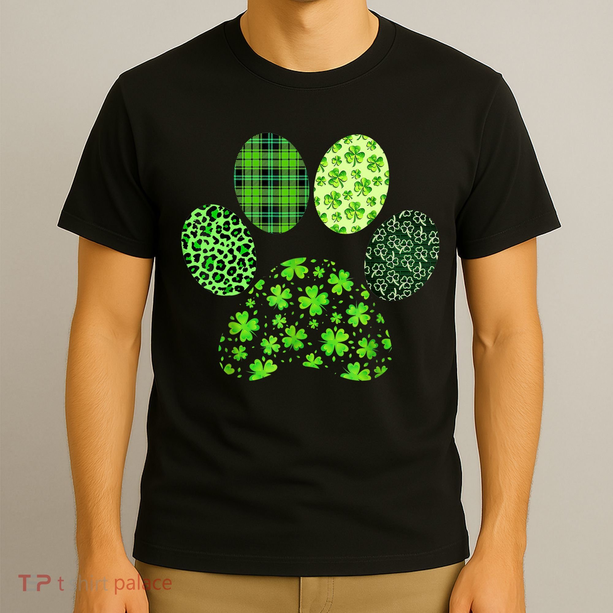 Lucky Dog Paw Irish Shamrocks Cute Dog Paw St Patrick's Day T-Shirt