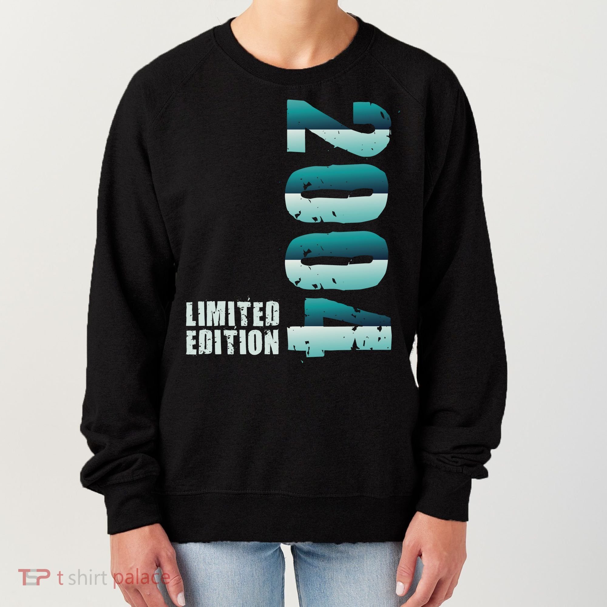 Limited Edition Birthday Made In 2004 Funny Gift Women's Sweatshirt