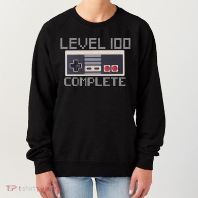 Level 100 Complete Retro Gamer 100th Birthday Women's Sweatshirt