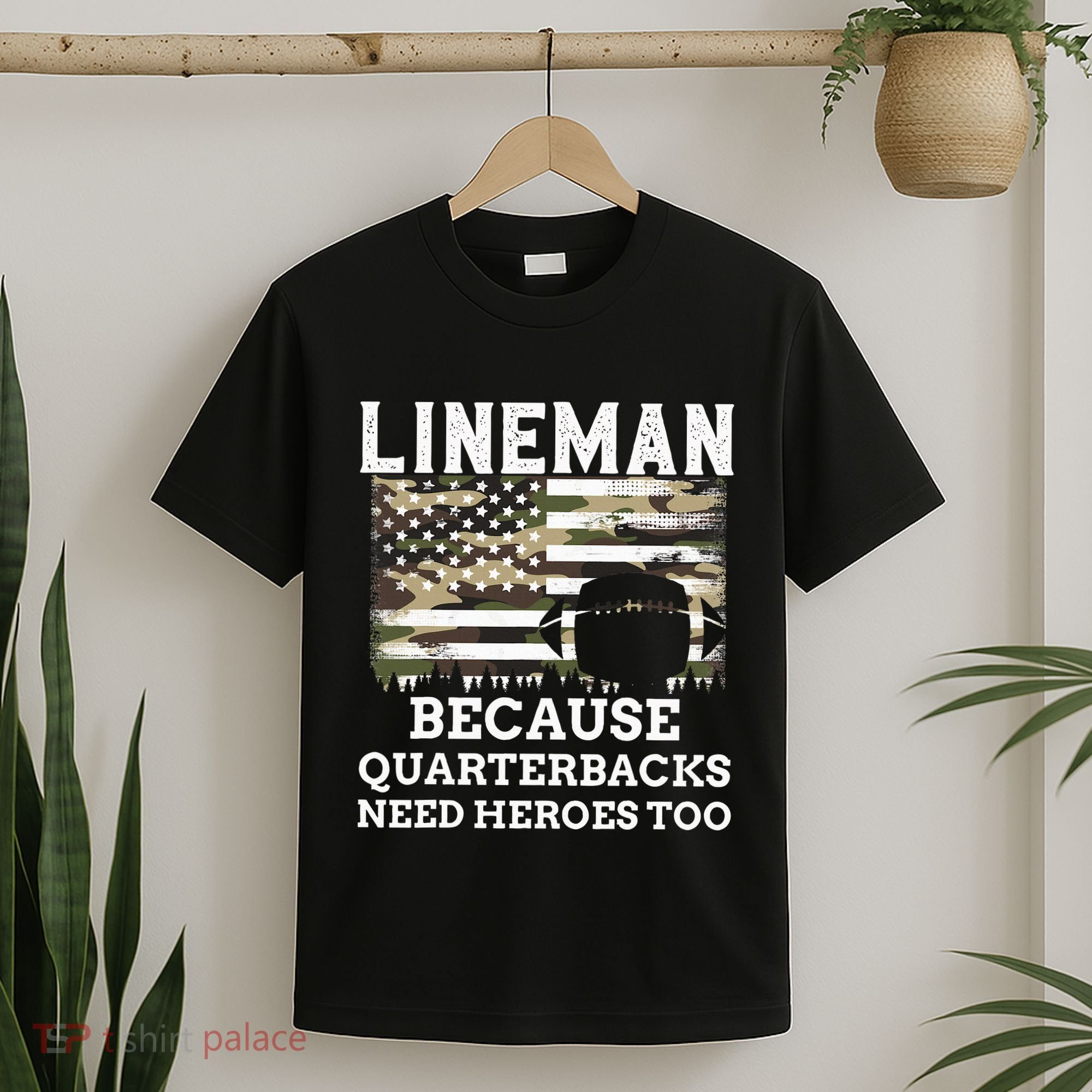 Lineman Football Gift Patriotic American Flag Camouflage T-Shirt