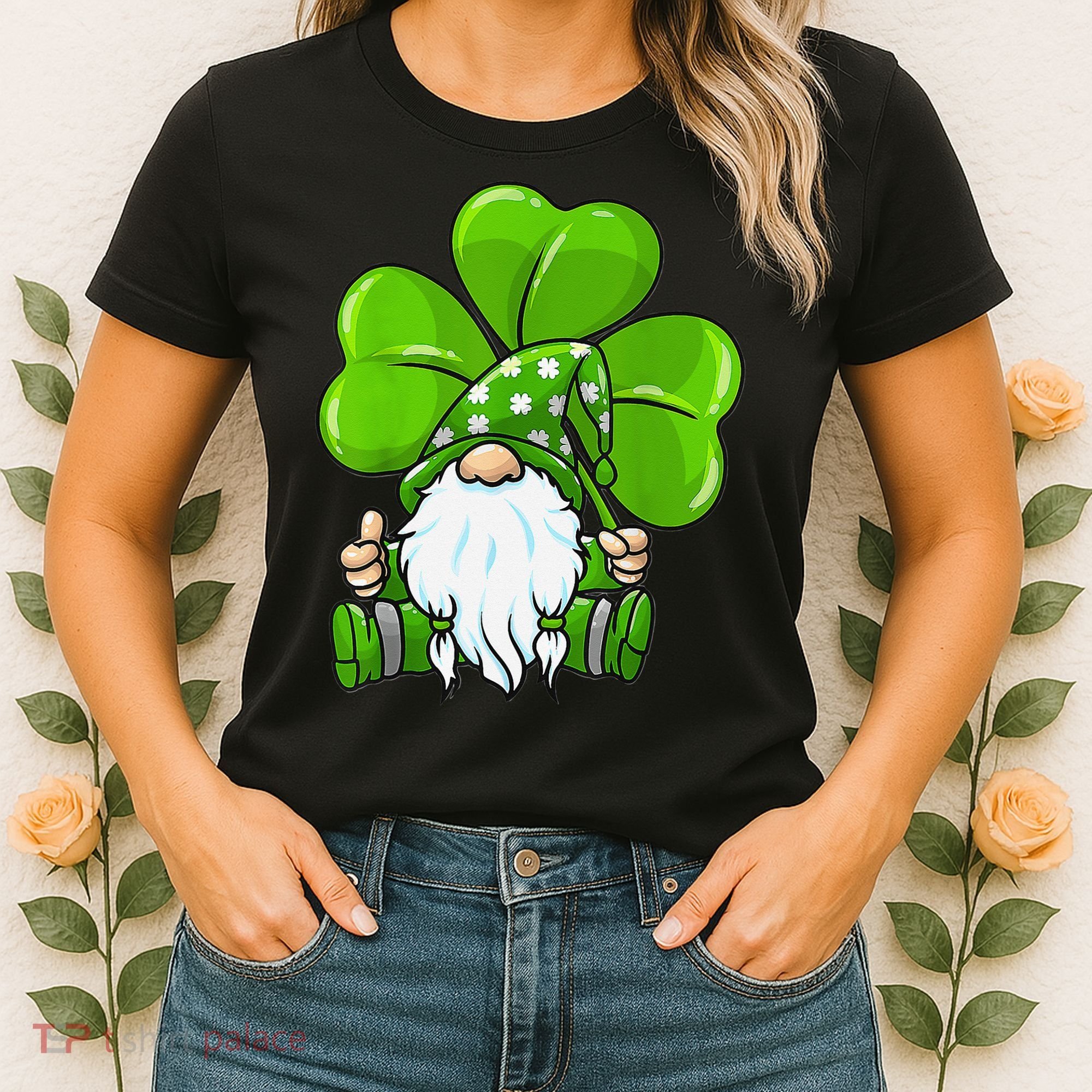 LOVE Gnomes Irish Shamrock St Patrick's Day Women's T-Shirt