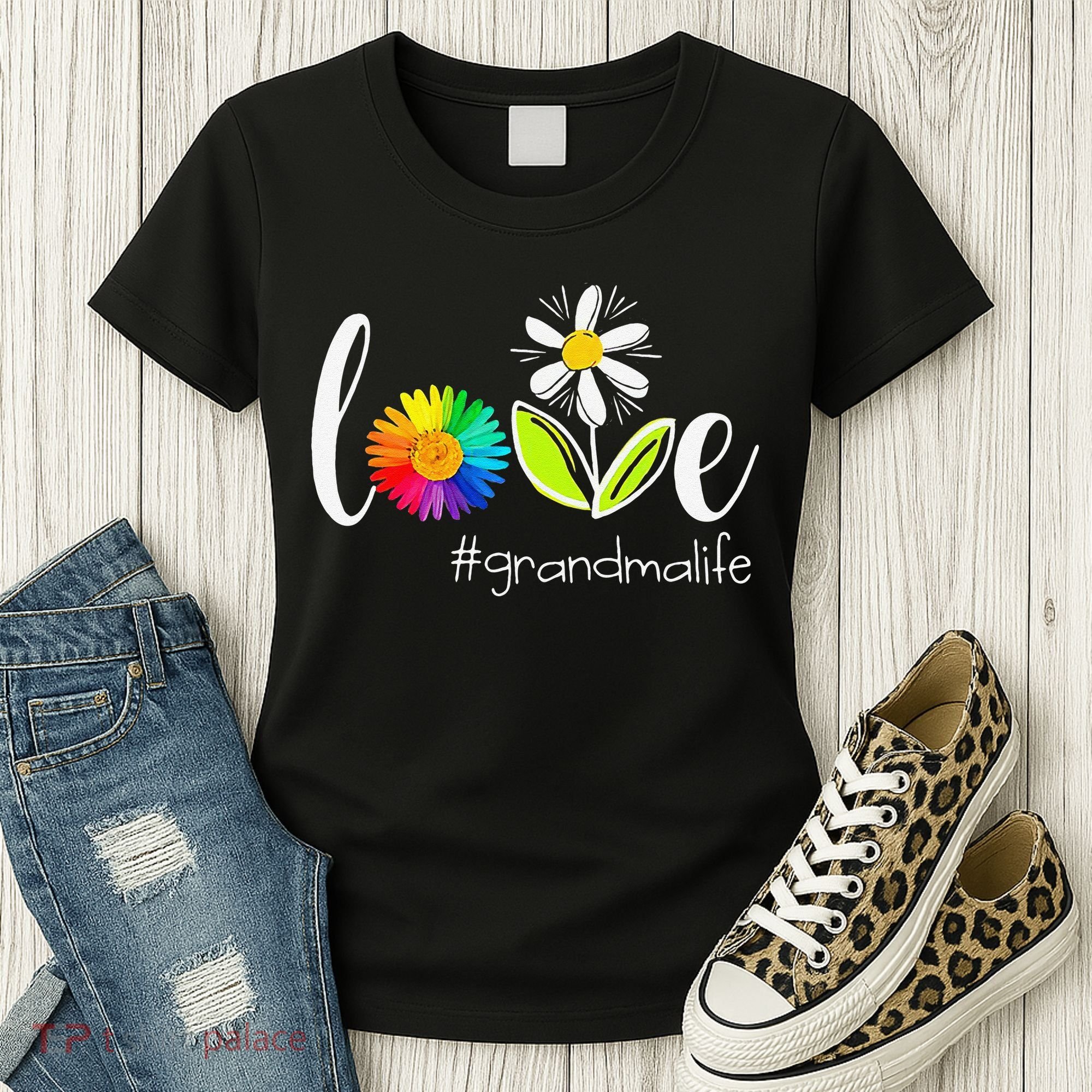 Love Grandma Life Wildlife Flower Women's T-Shirt