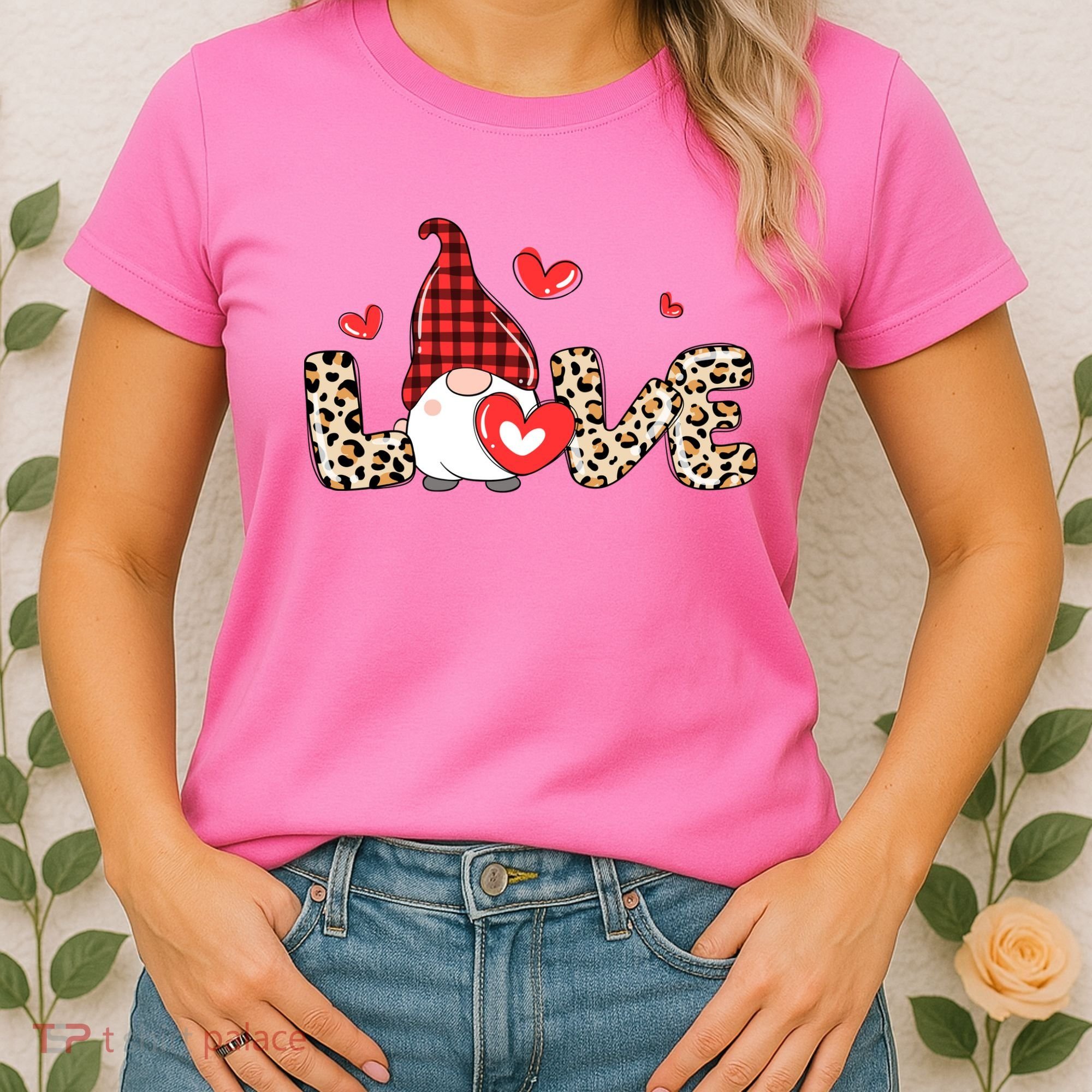 Love Gnome Valentines Day Women's T-Shirt