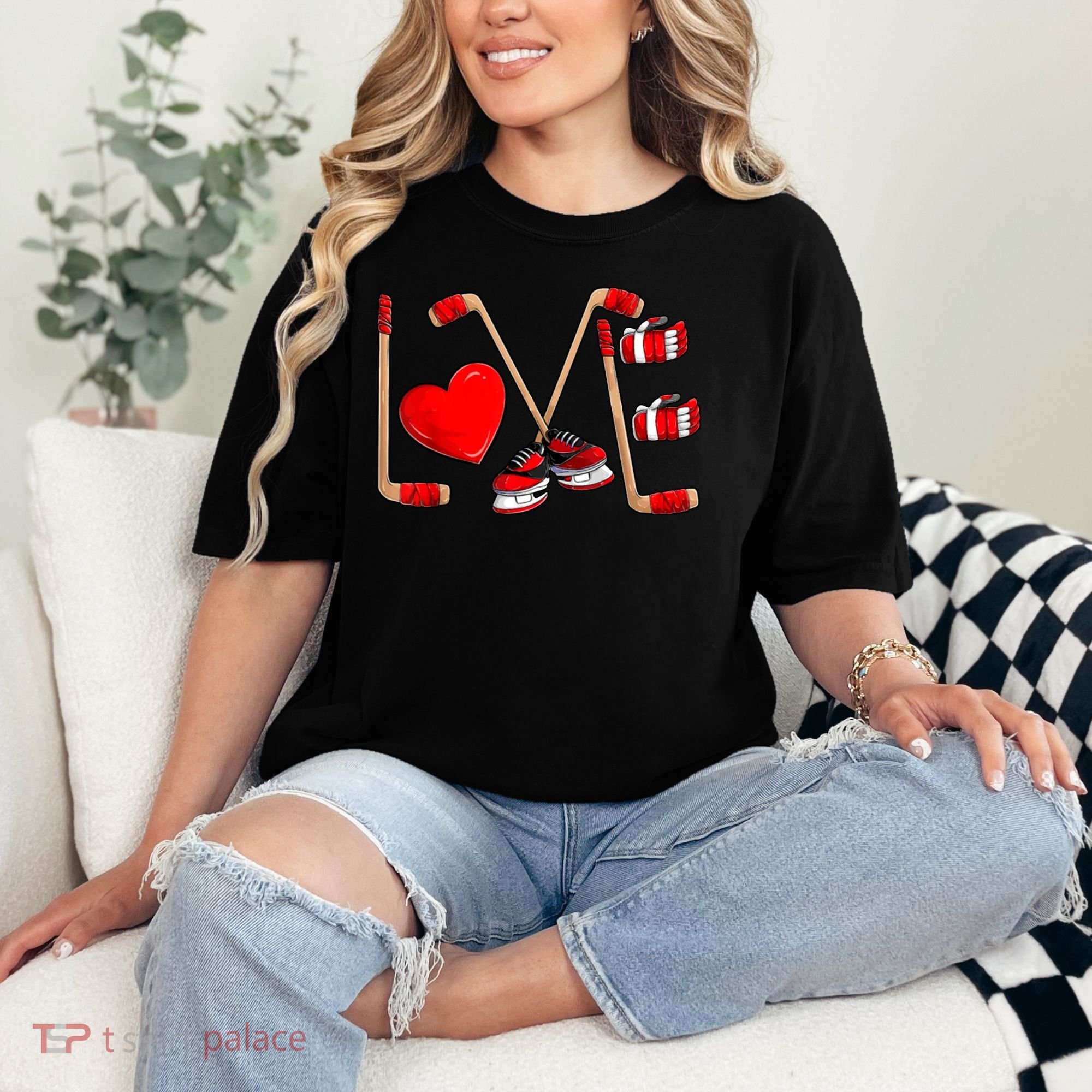 Love Hockey Cute Valentines Comfort Colors T-Shirt