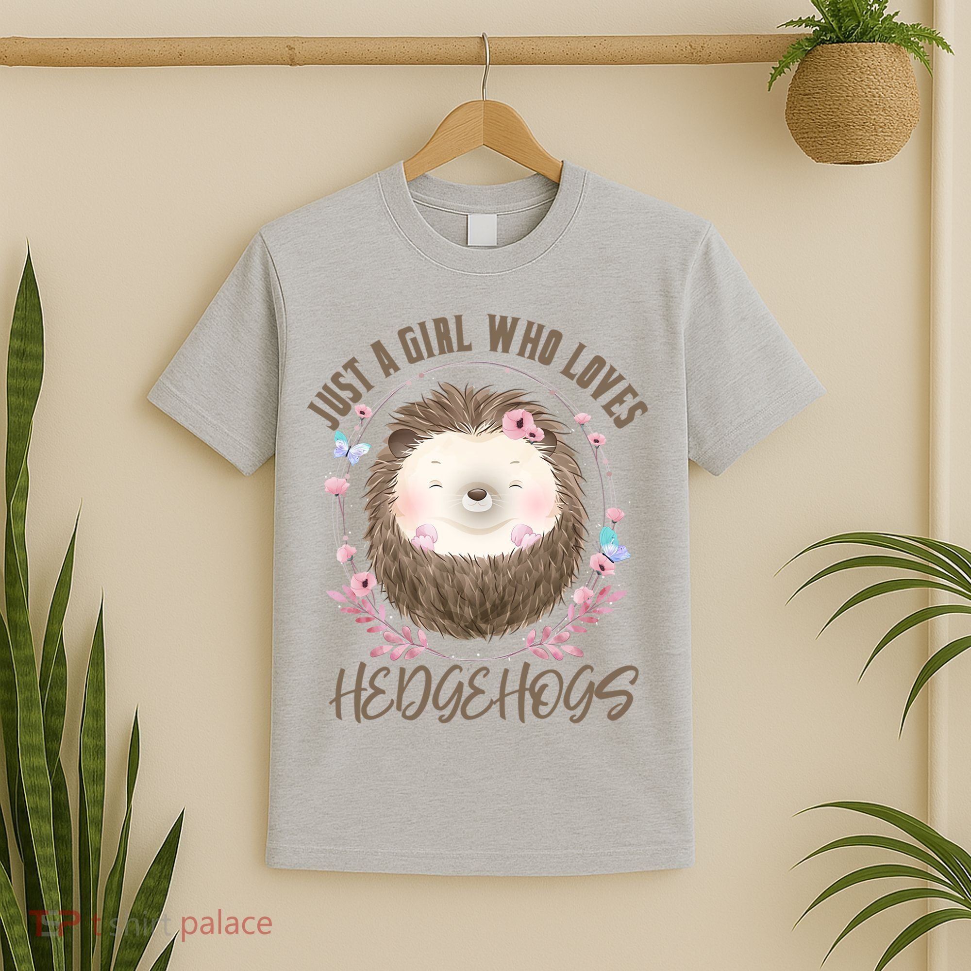 Loves Hedgehogs Forest Animal Cute Hedgehog  T-Shirt