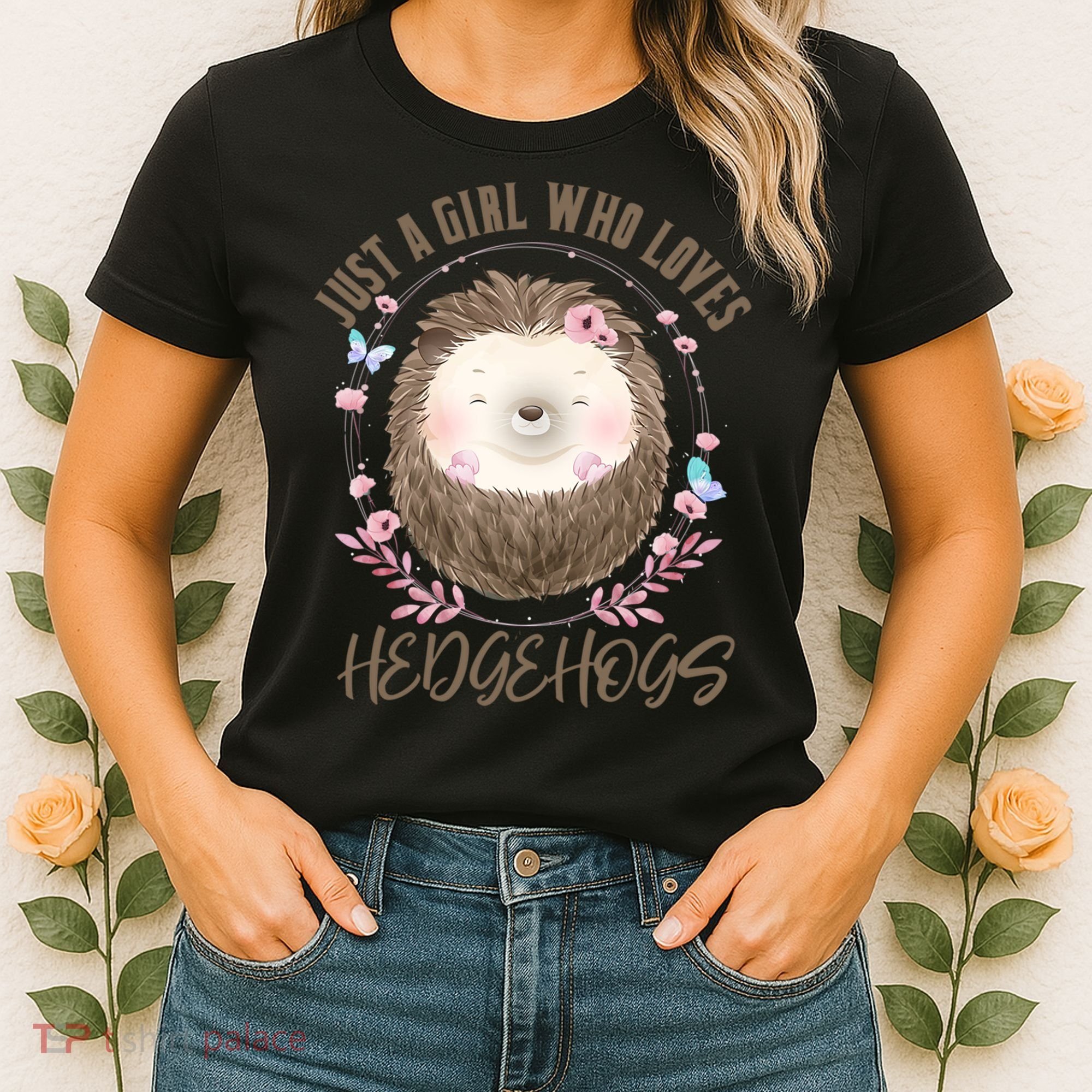 Loves Hedgehogs Forest Animal Cute Hedgehog  Women's T-Shirt