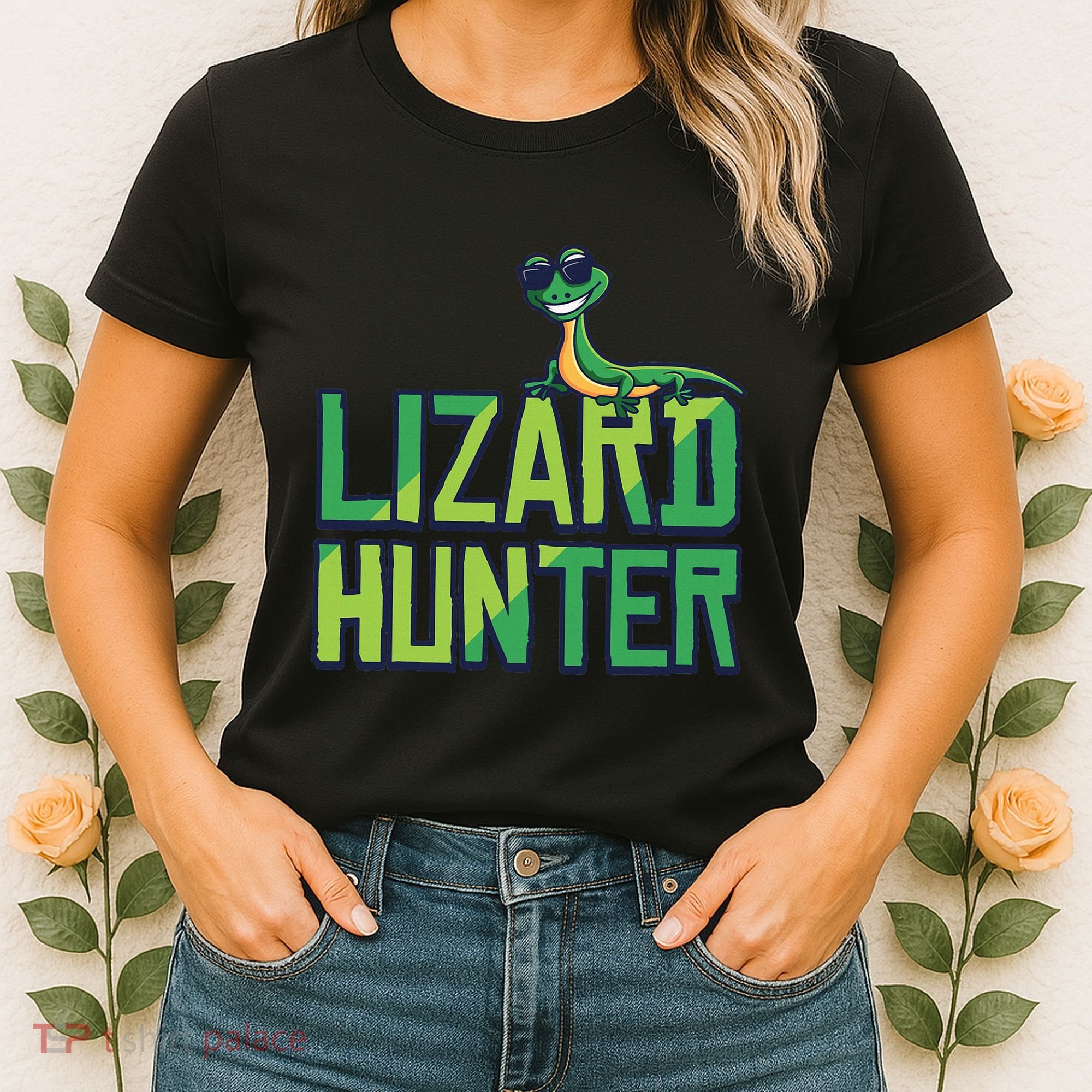 Lizard Hunter Funny Gecko Reptile Owner Gift Women's T-Shirt