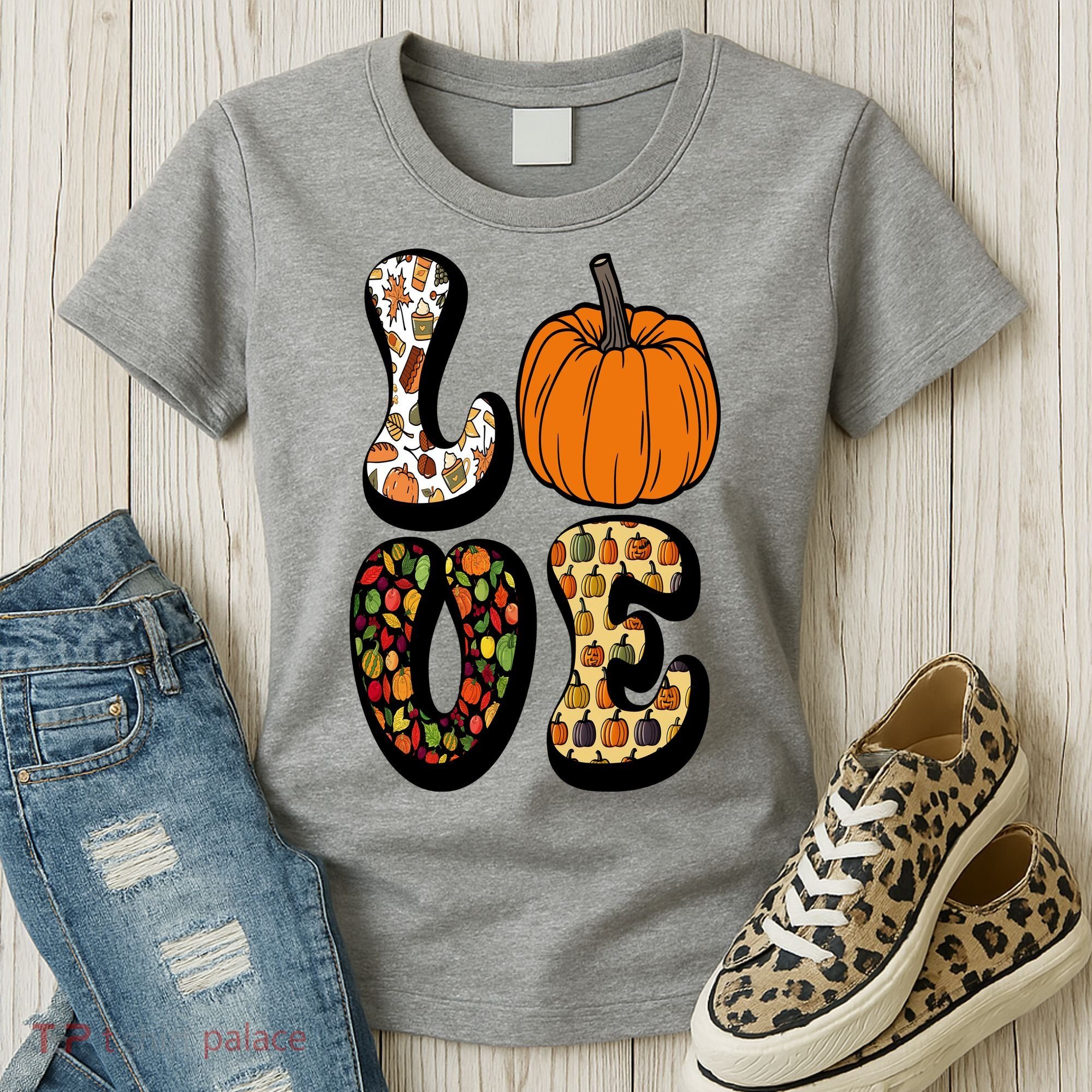 Love Halloween Pumpkin Cute Women's T-Shirt