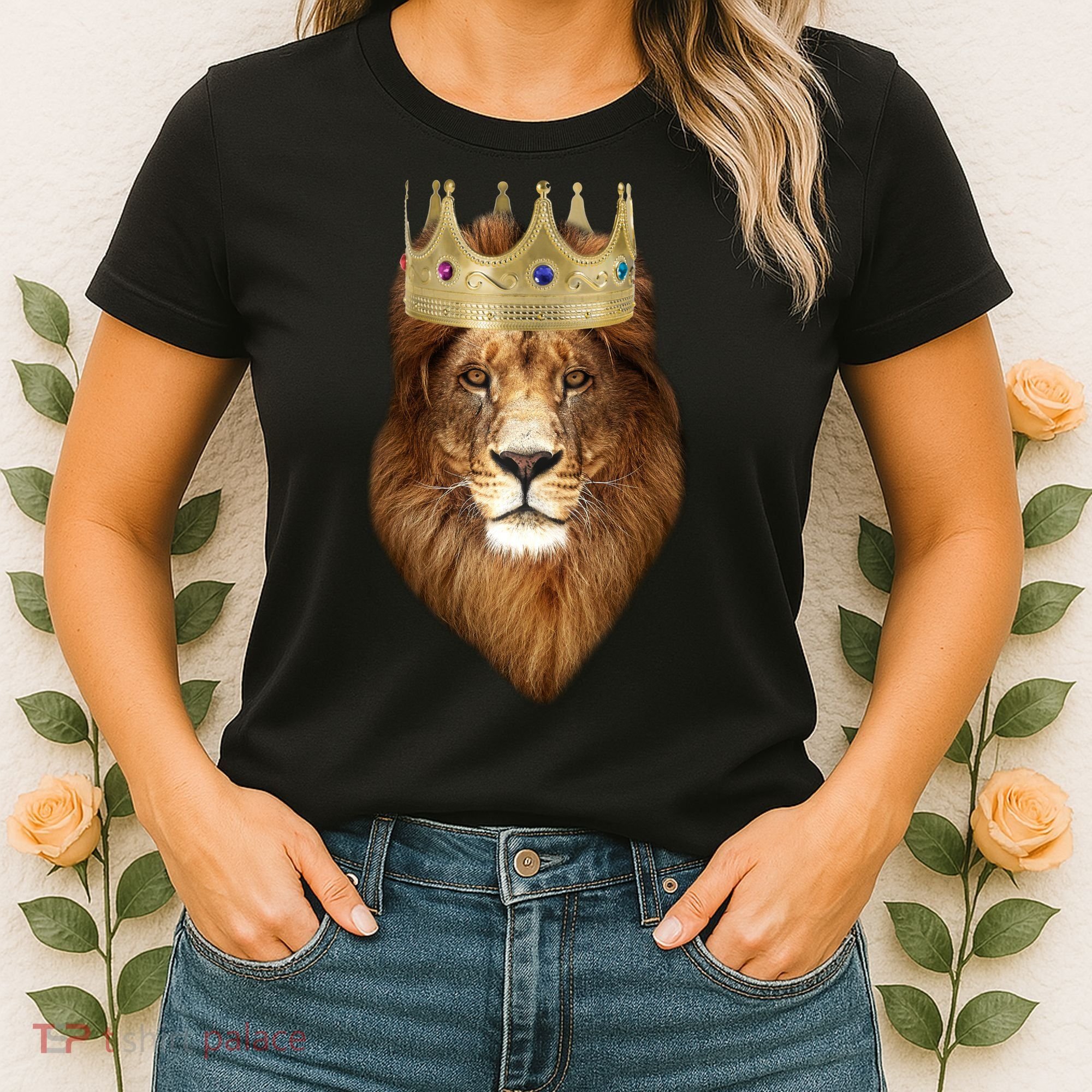 Lion Gold Crown King Of The Jungle Women's T-Shirt
