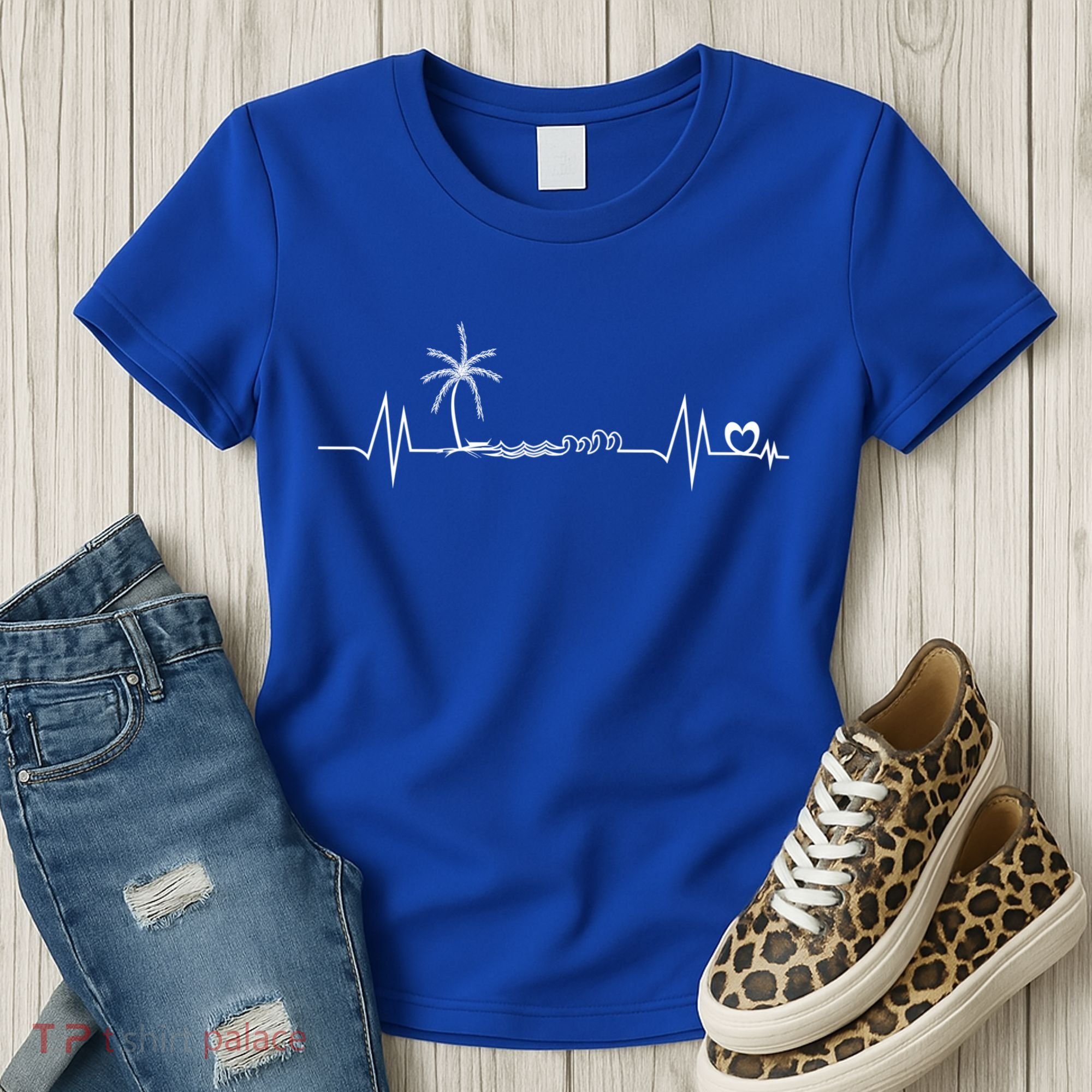 Life Is Really Good Beach Heartbeat Summer Beach Vacation Great Gift Women's T-Shirt