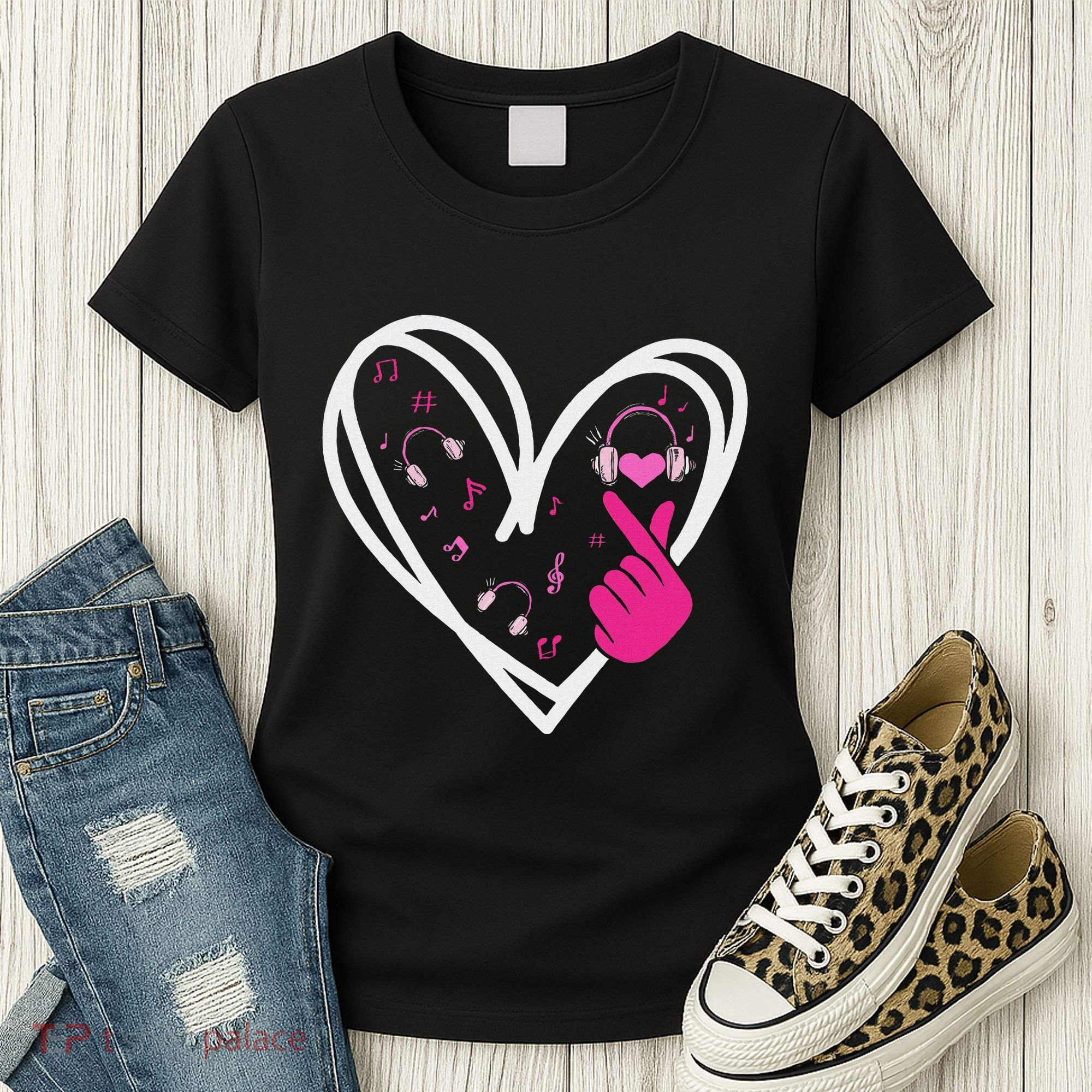 Love K Pop Finger Heart Korean Pop Music K Pop Ns Women's T-Shirt