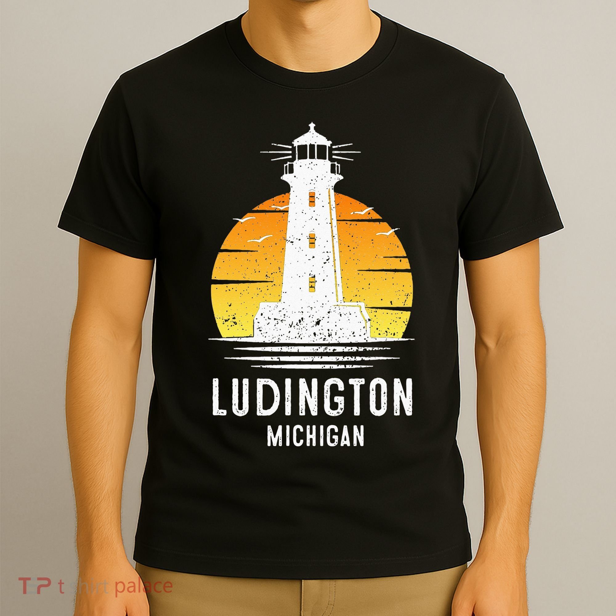 Ludington Michigan Retro Vintage Lighthouse Idea Gifts T-Shirt