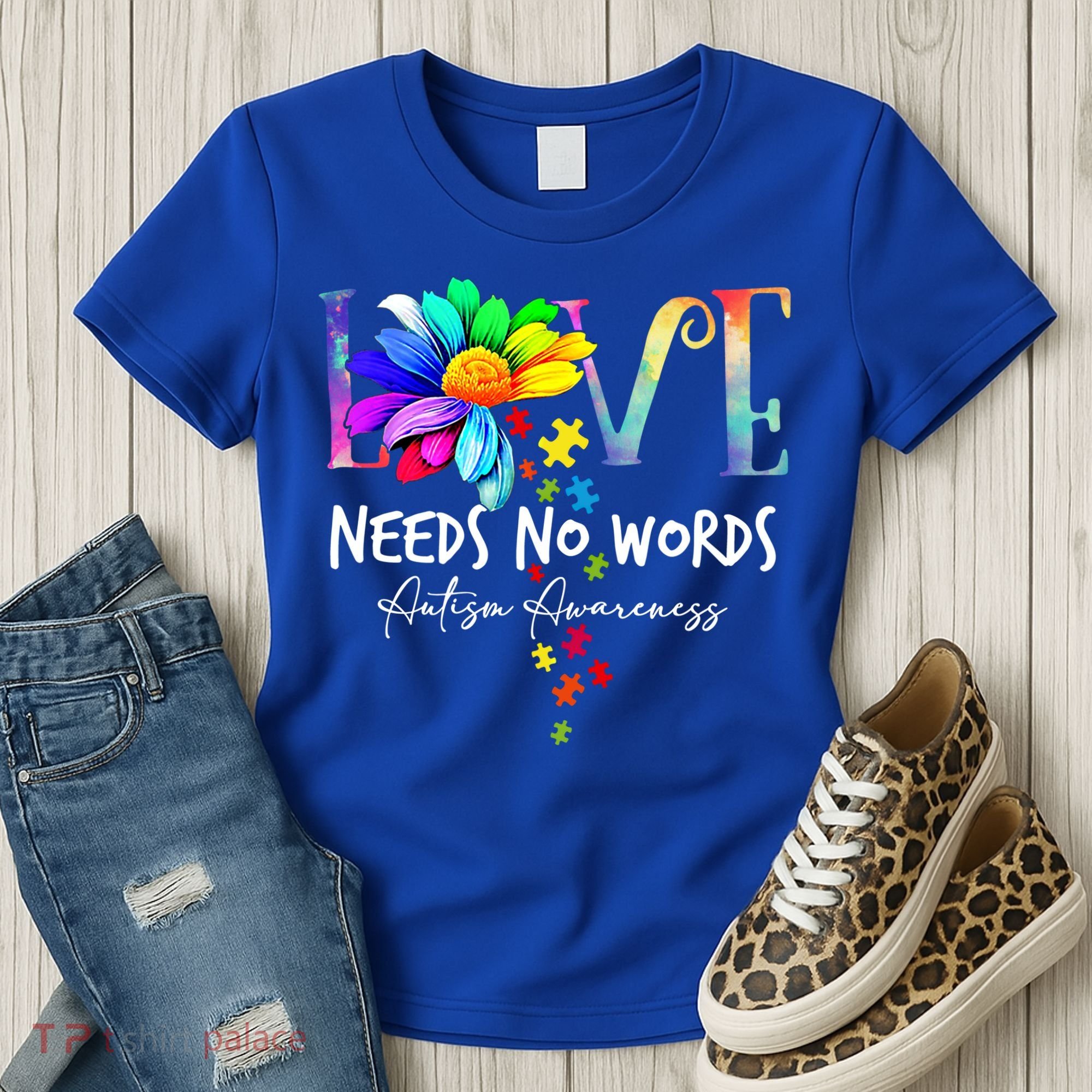 Love Needs No Words – Autism Awareness Puzzle Autism Symbol Cool Gift Women's T-Shirt