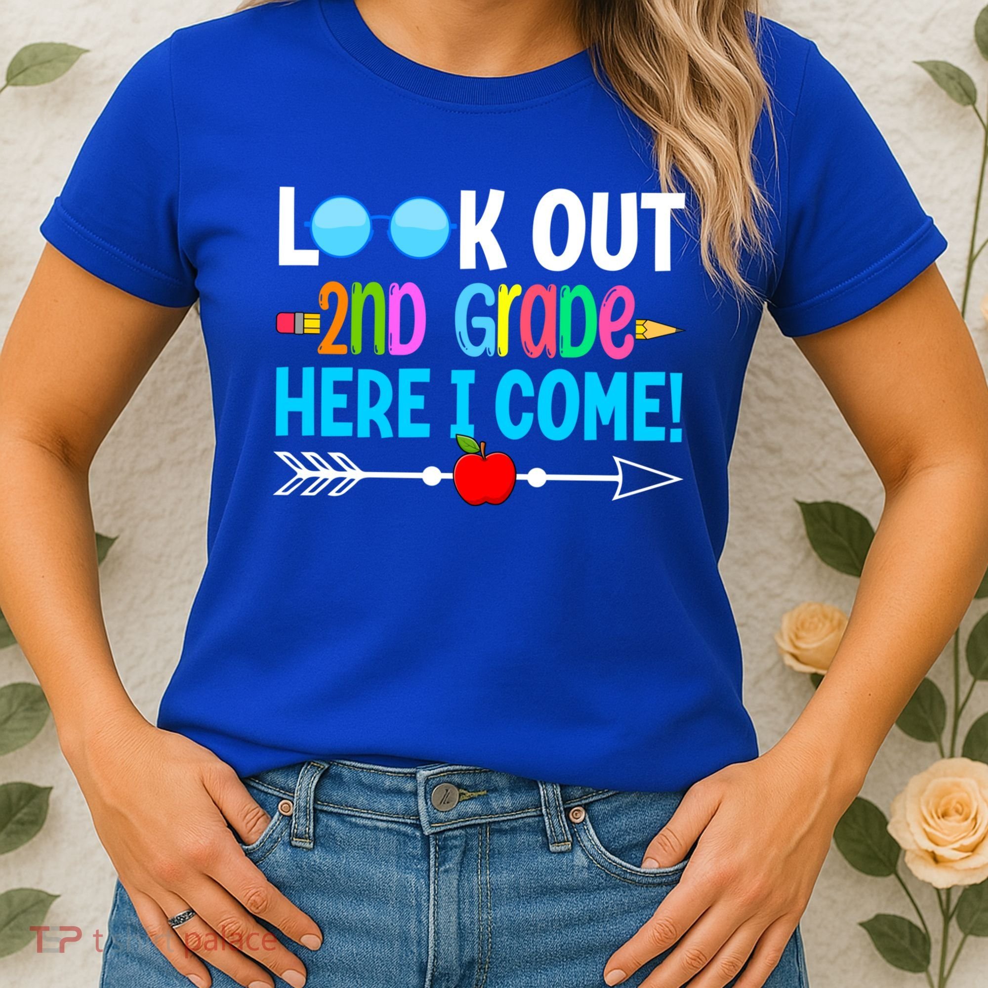 Look Out 2nd Grade Here I Come Back To School First Day Gift Women's T-Shirt