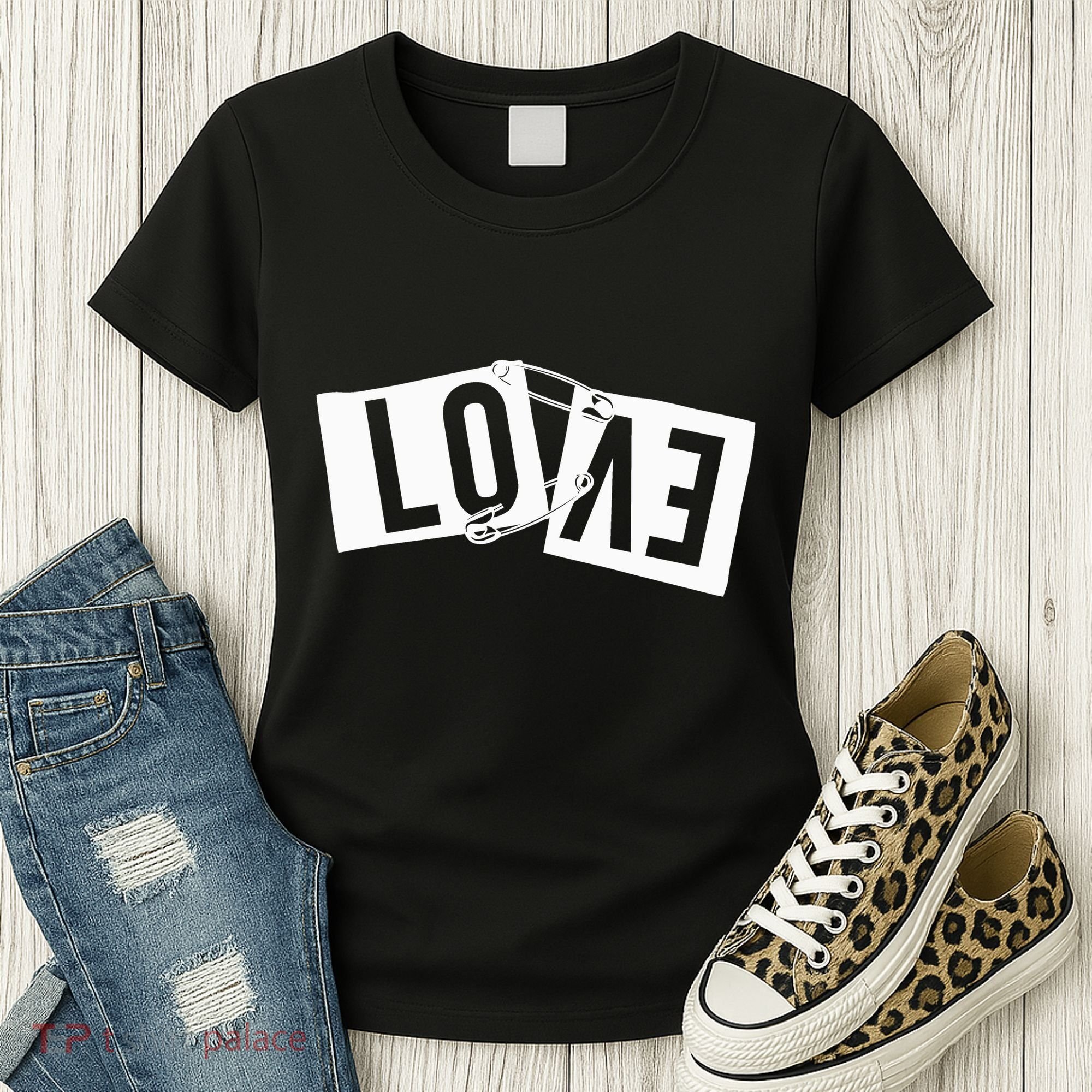 Love Pinned Cool Style Women's T-Shirt