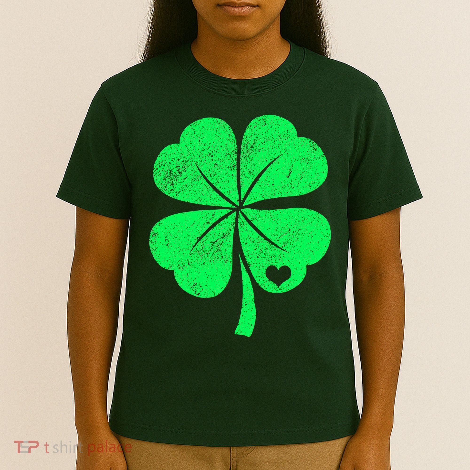 Love Shamrock Vintage Distressed Irish Clover T-Shirt