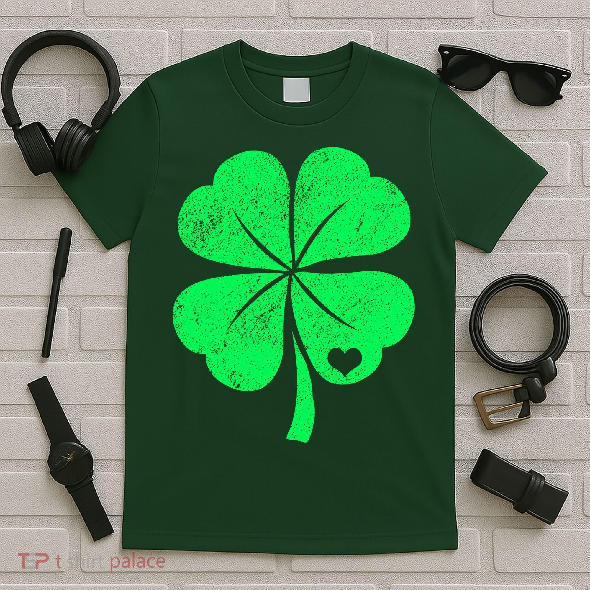Love Shamrock Vintage Distressed Irish Clover T-Shirt