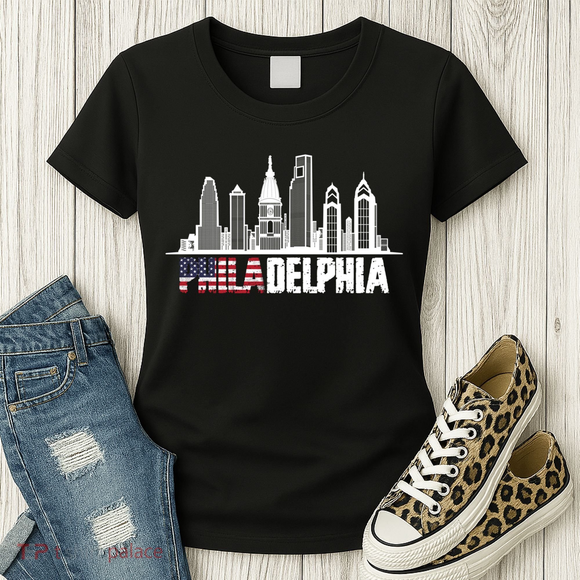 Love Philadelphia Skyline Downtown Cityscape Philly America Flag Women's T-Shirt