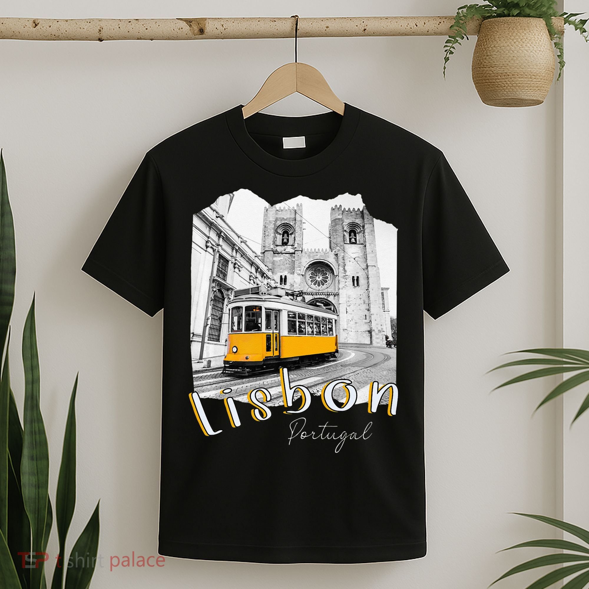 Lisbon Portugal Tram Portuguese Souvenirs Lisboa Lisbon City T-Shirt
