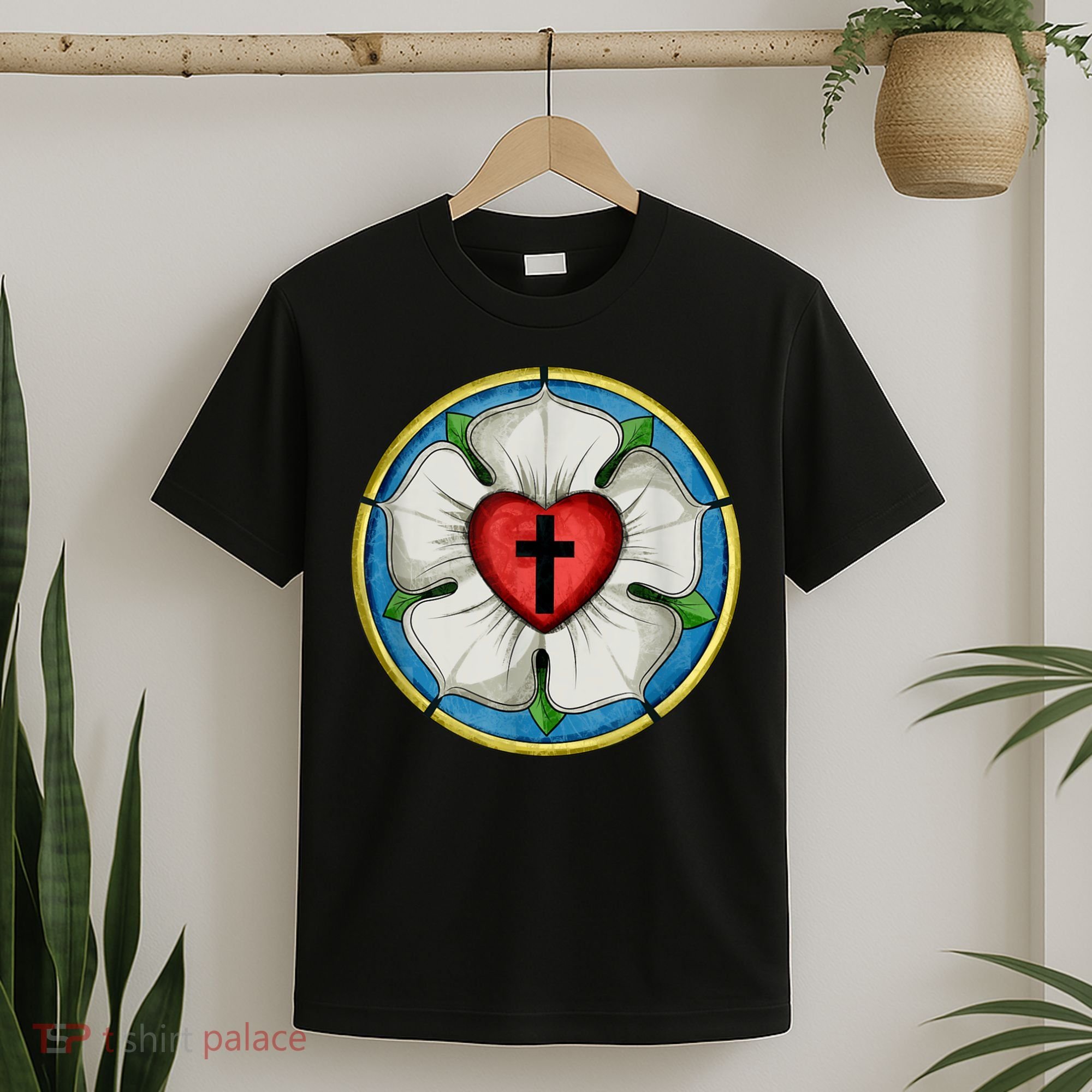 LUTHER ROSE SEAL LUTHERAN SYMBOL CHRISTIAN CROSS T-Shirt