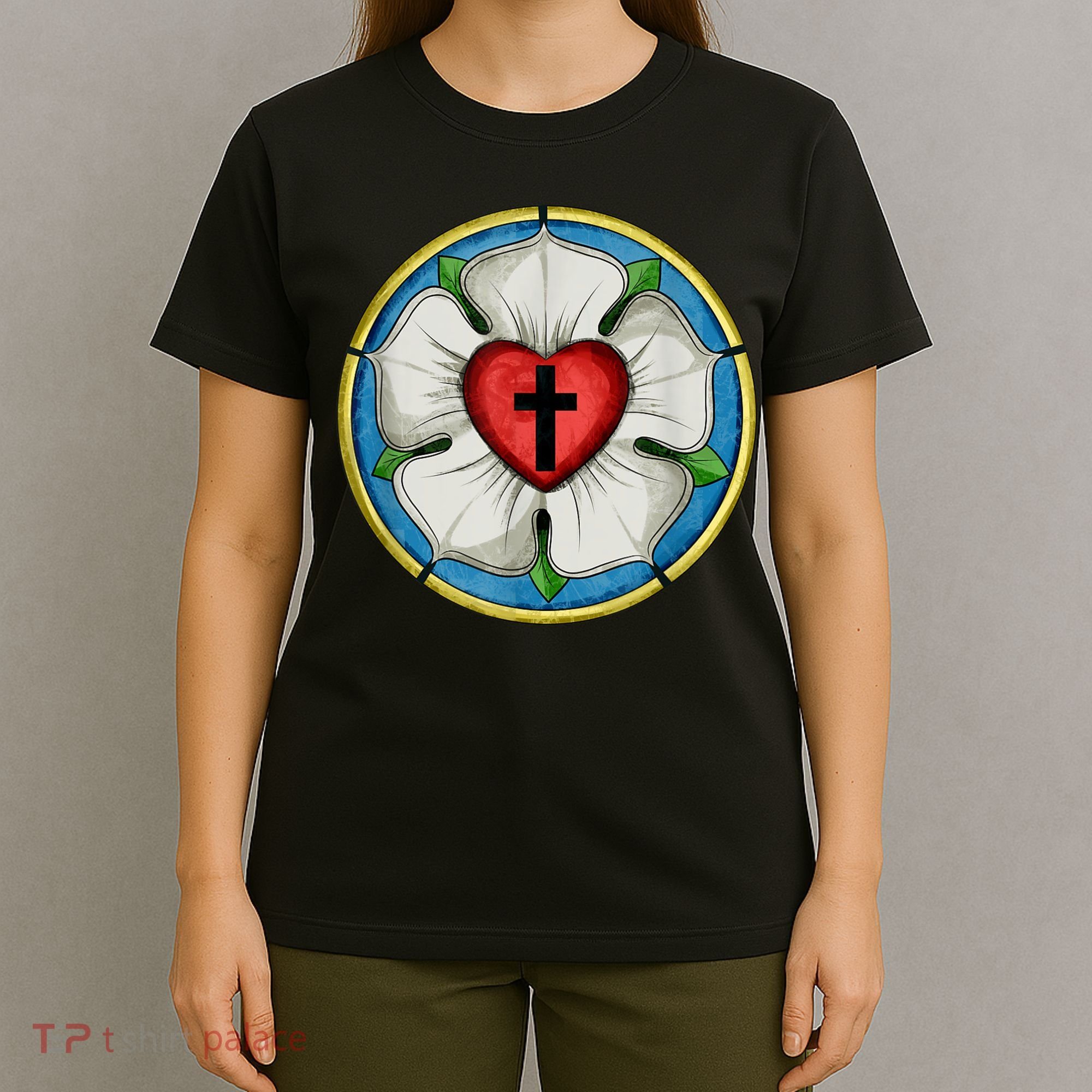 LUTHER ROSE SEAL LUTHERAN SYMBOL CHRISTIAN CROSS T-Shirt