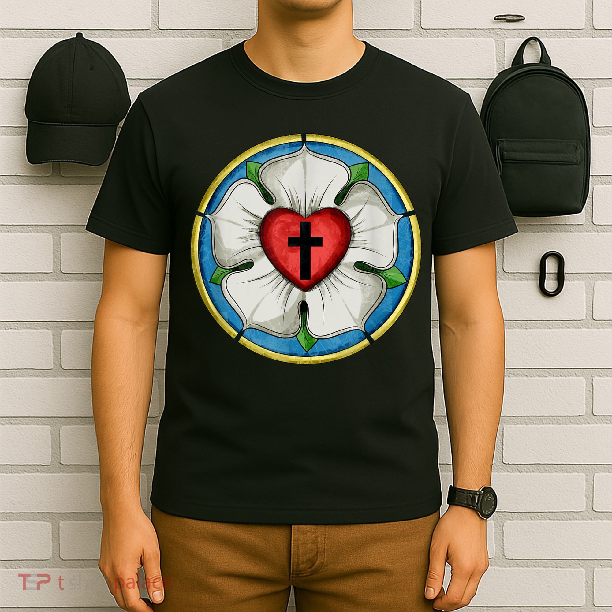 LUTHER ROSE SEAL LUTHERAN SYMBOL CHRISTIAN CROSS T-Shirt