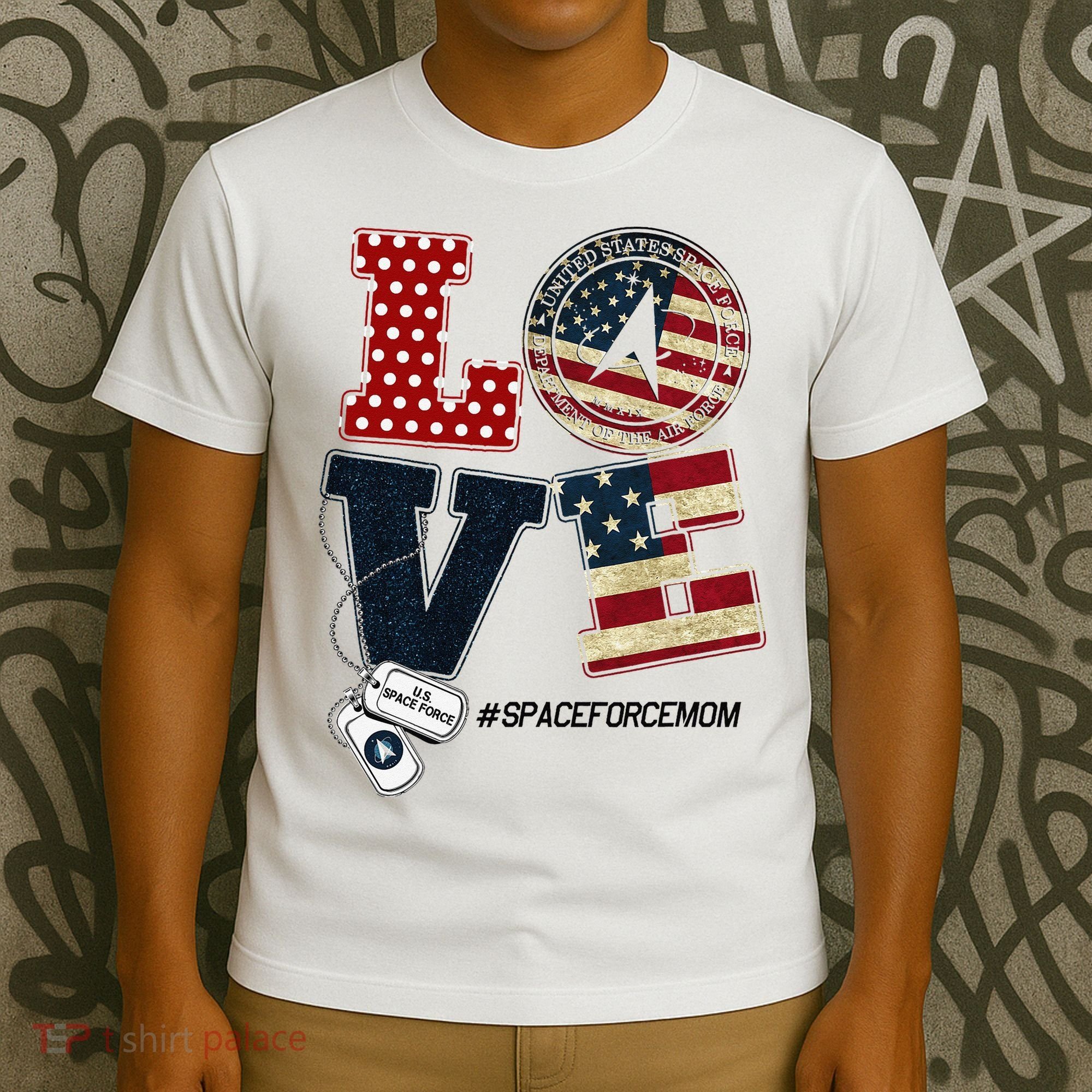 Love Space Force Mom Graduation Proud Space Force Mom T-Shirt