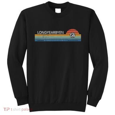 Longyearbyen Svalbard Norway Retro Sunset Rainbow Synth Idea Sweatshirt