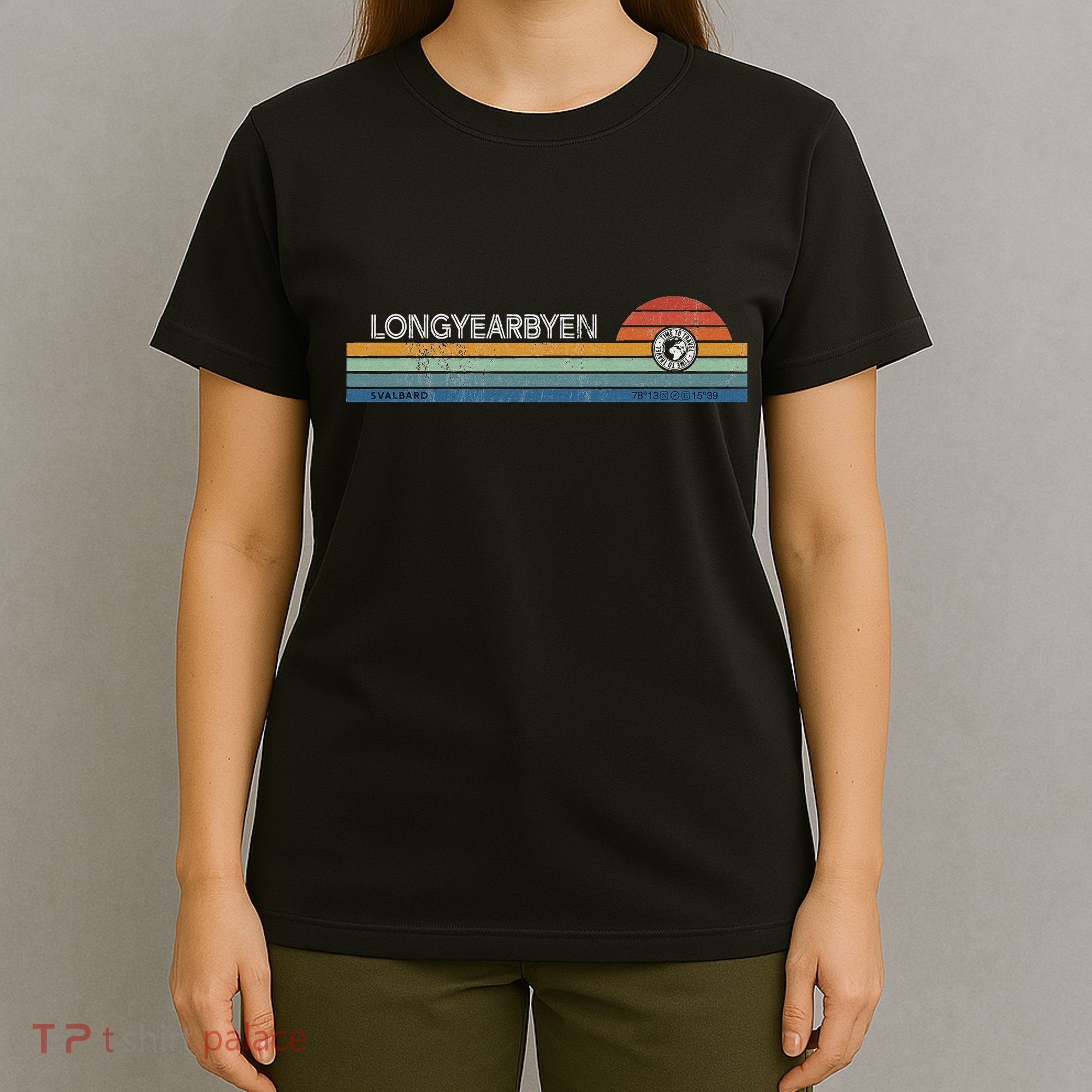 Longyearbyen Svalbard Norway Retro Sunset Rainbow Synth Idea T-Shirt