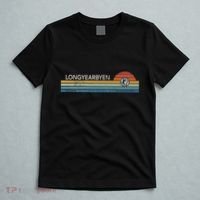 Longyearbyen Svalbard Norway Retro Sunset Rainbow Synth Idea T-Shirt thumb 5
