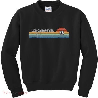 Longyearbyen Svalbard Norway Retro Sunset Rainbow Synth Idea Kids Sweatshirt
