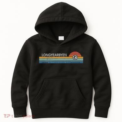 Longyearbyen Svalbard Norway Retro Sunset Rainbow Synth Idea Kids Hoodie