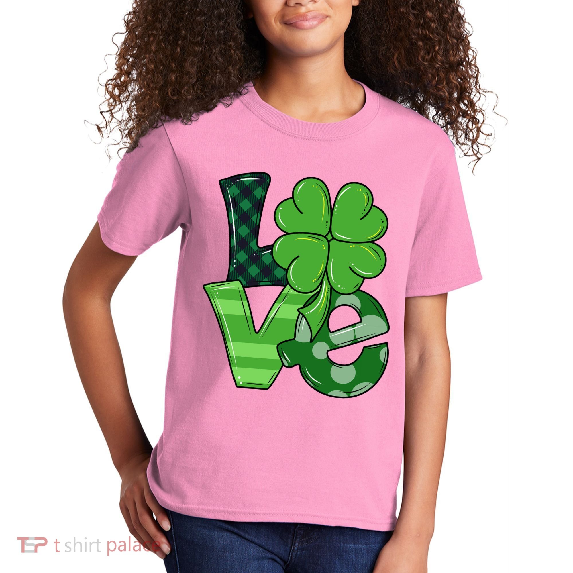 Love Shamrock St Patricks Day Kids T-Shirt