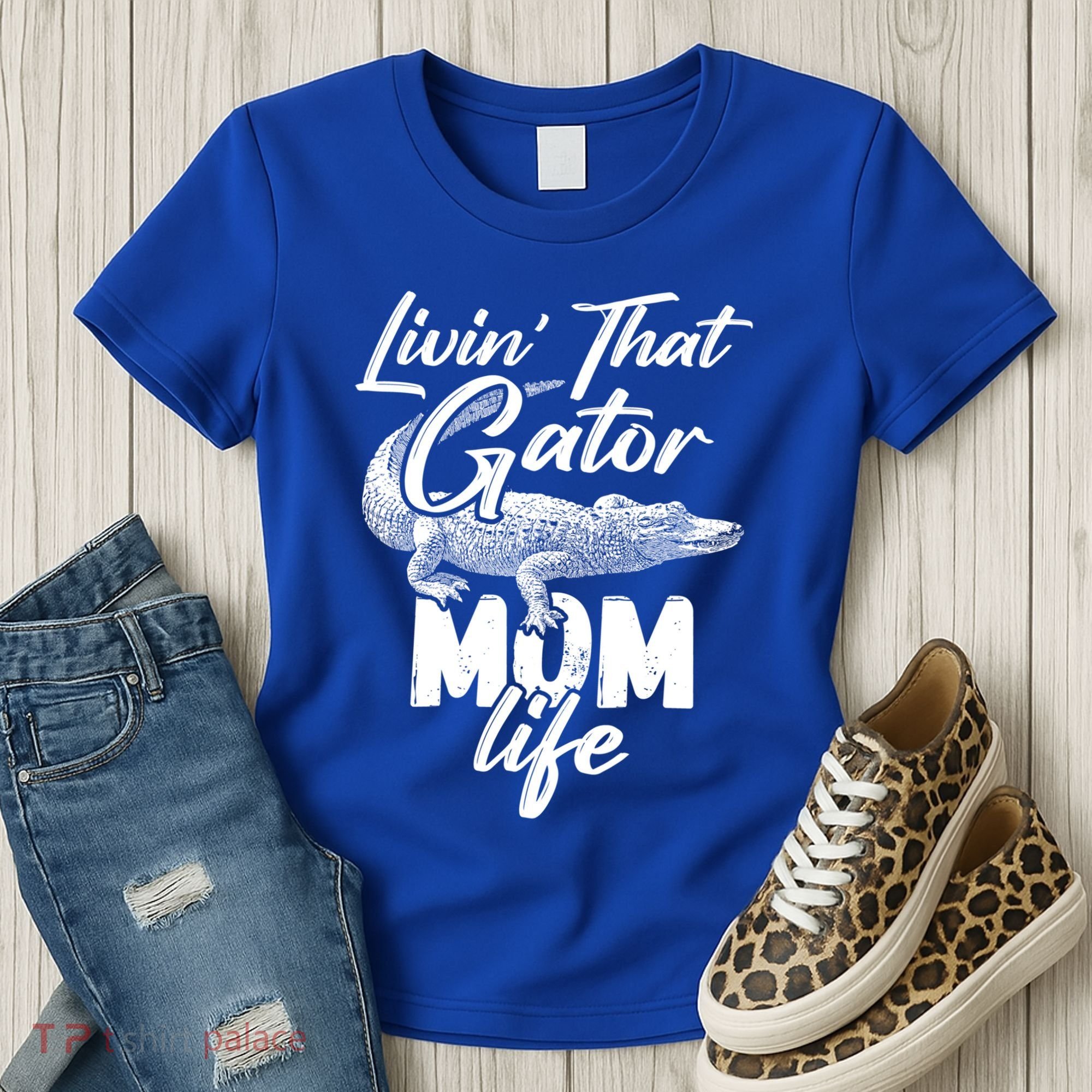 Livin That Gator Mom Life Mother Alligator Gift Women's T-Shirt